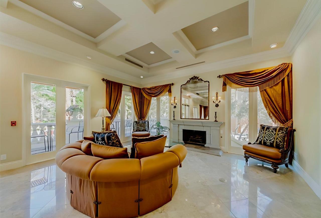Apartment Fabulous Penthouse: Vegas Strip View With Amenities Las Vegas