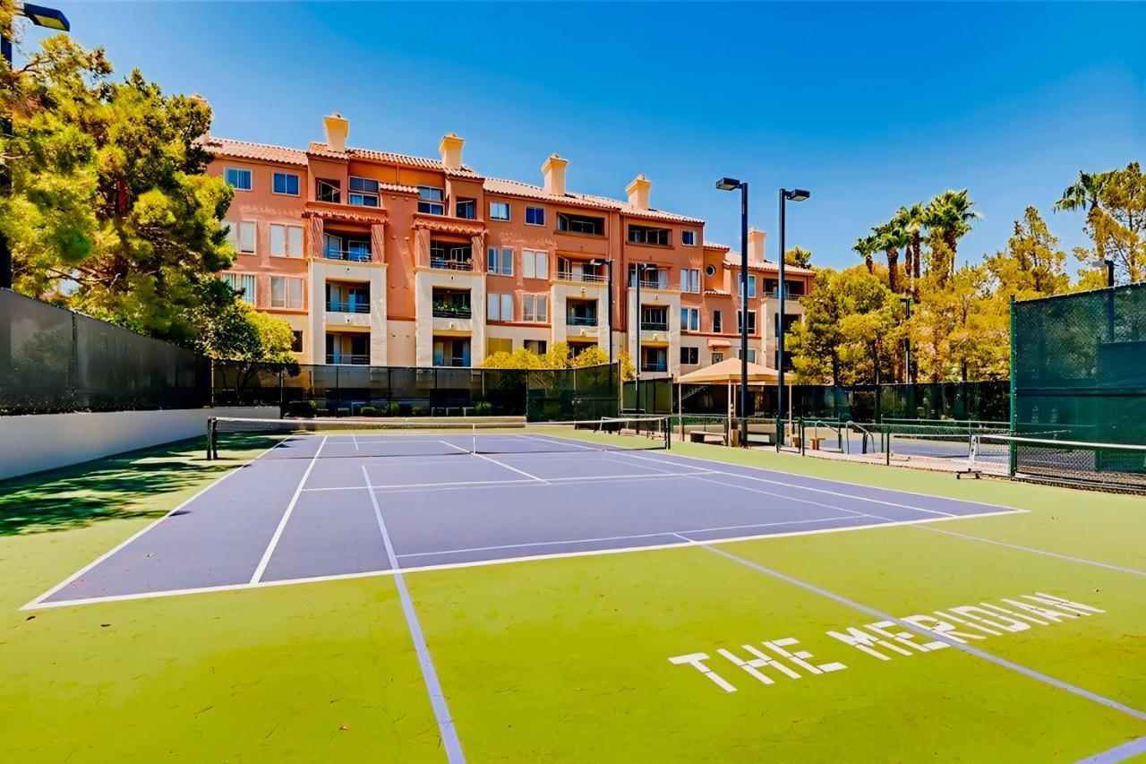 Fabulous Penthouse: Vegas Strip View With Amenities Apartment *