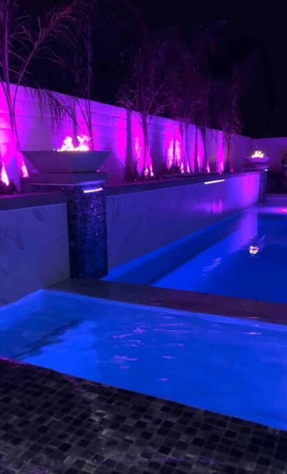 Villa Plush Vegas Retreat 5 Min From Strip *