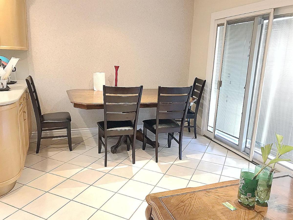 New Bedroom Queen Size Bed At Vegas For Rent-2 Homestay Las Vegas