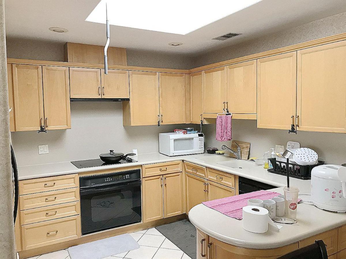 New Bedroom Queen Size Bed At Vegas For Rent-2 Homestay Las Vegas