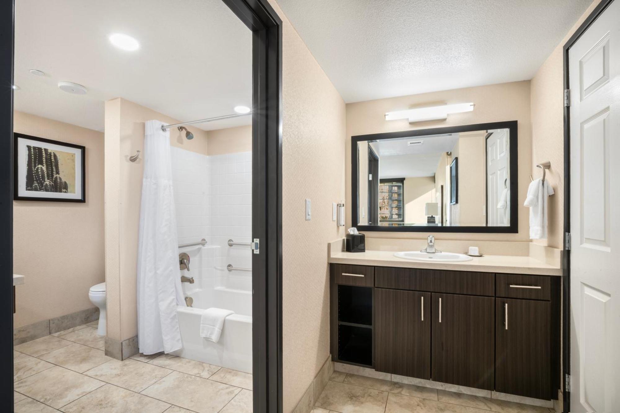 The Carriage House Hotel 3*