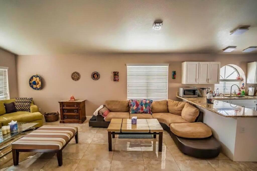 Villa Pet Friendly Rancher With Pool/sw Vegas
