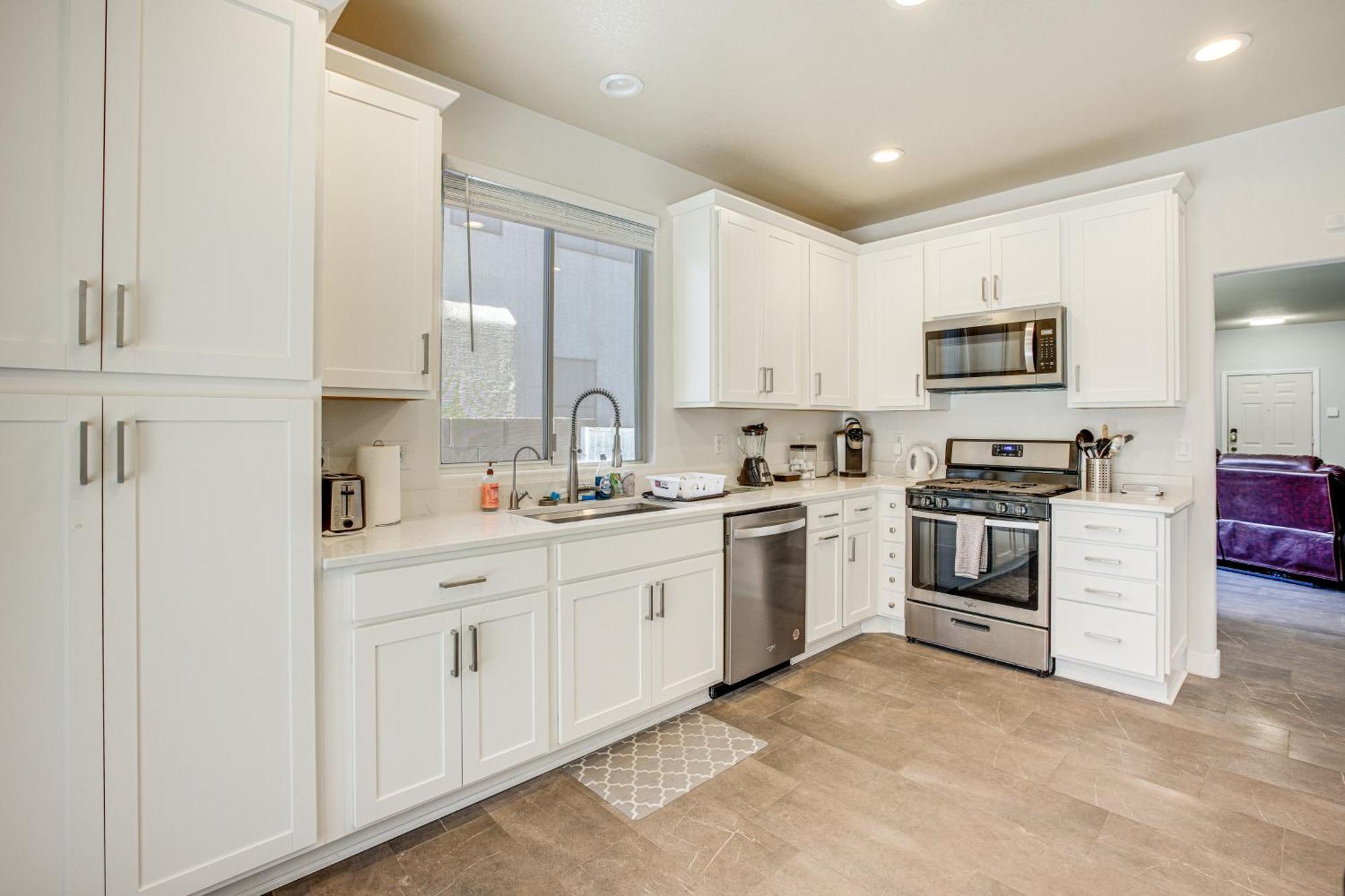 Desert Escape With Pool Oasis Near Golfing And Vegas! Holiday home Las Vegas
