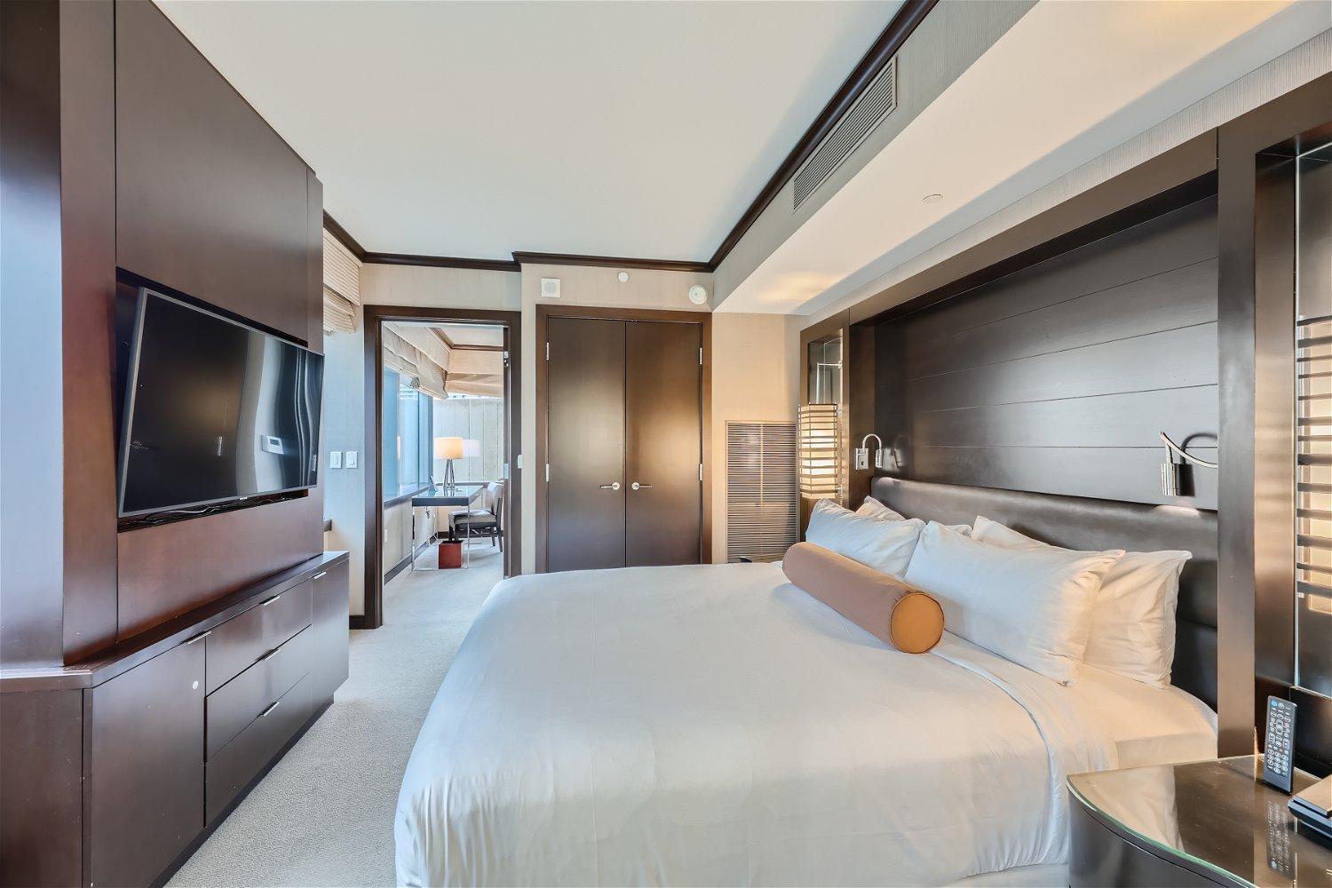Corner At Vdara And