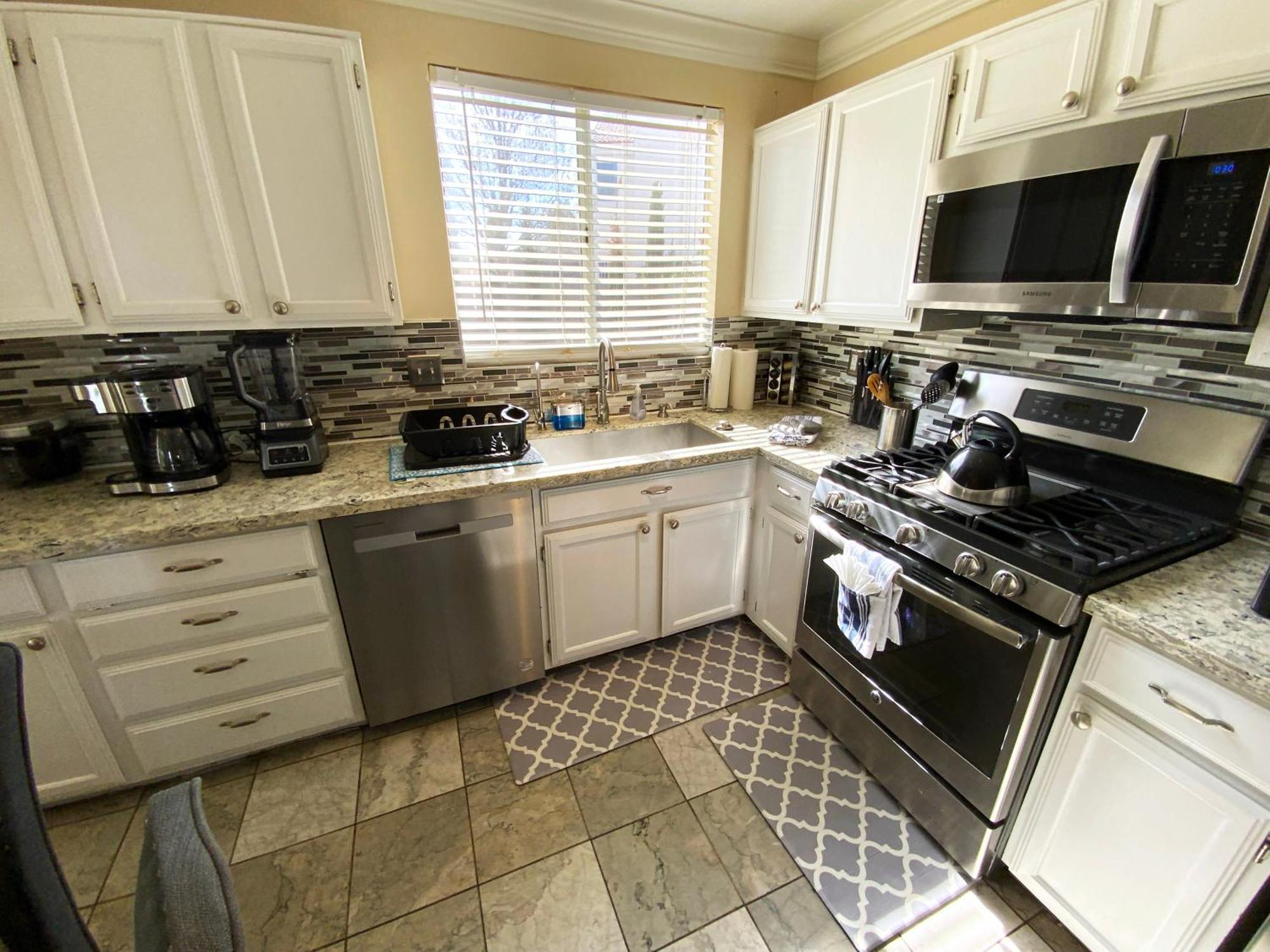 Holiday home Vegas Getaway, Pool, Basket Ball, Games, Cook Las Vegas
