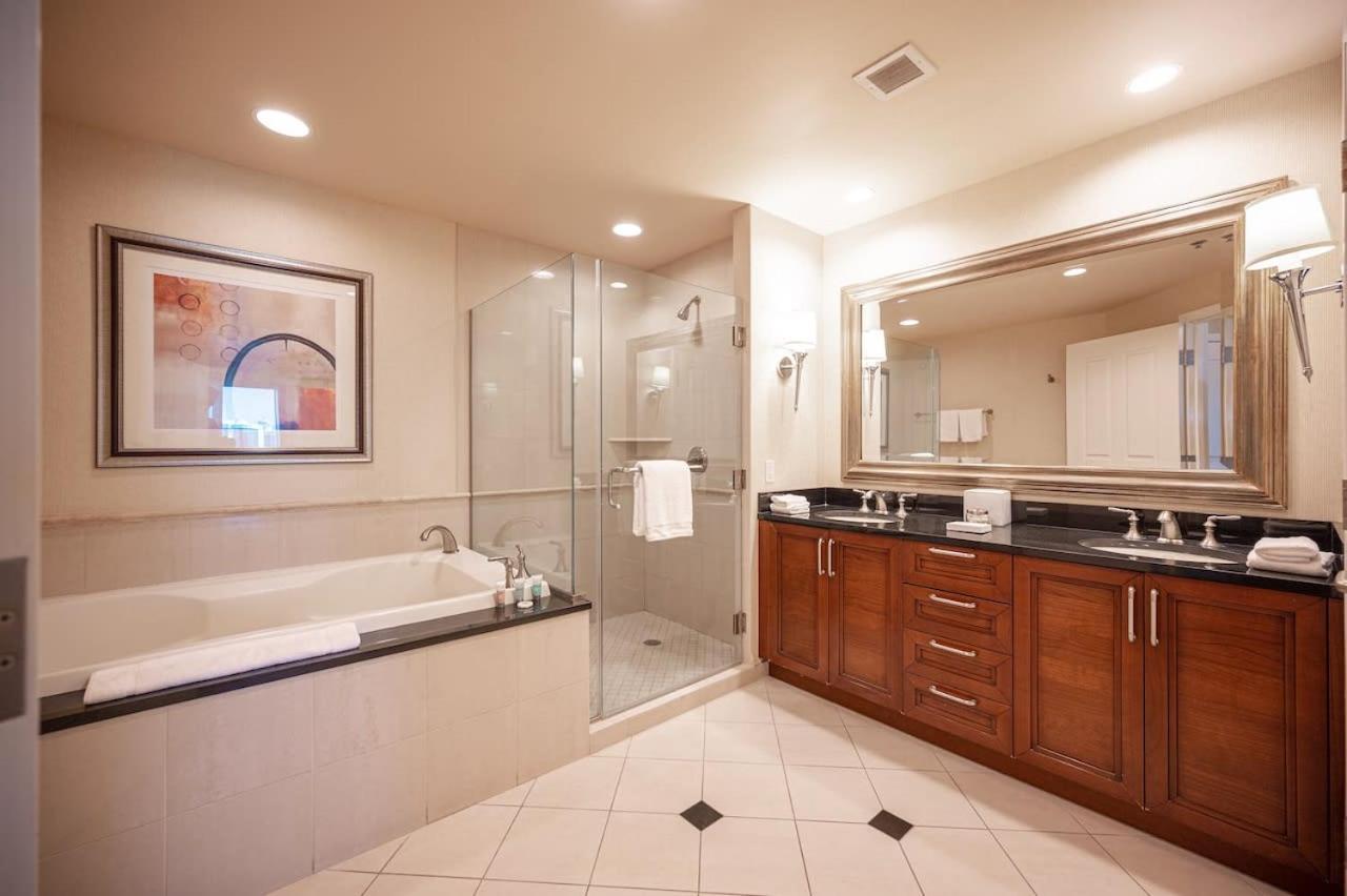 Holiday home No Fee Strip View Balcony+free Valet+ Pool *
