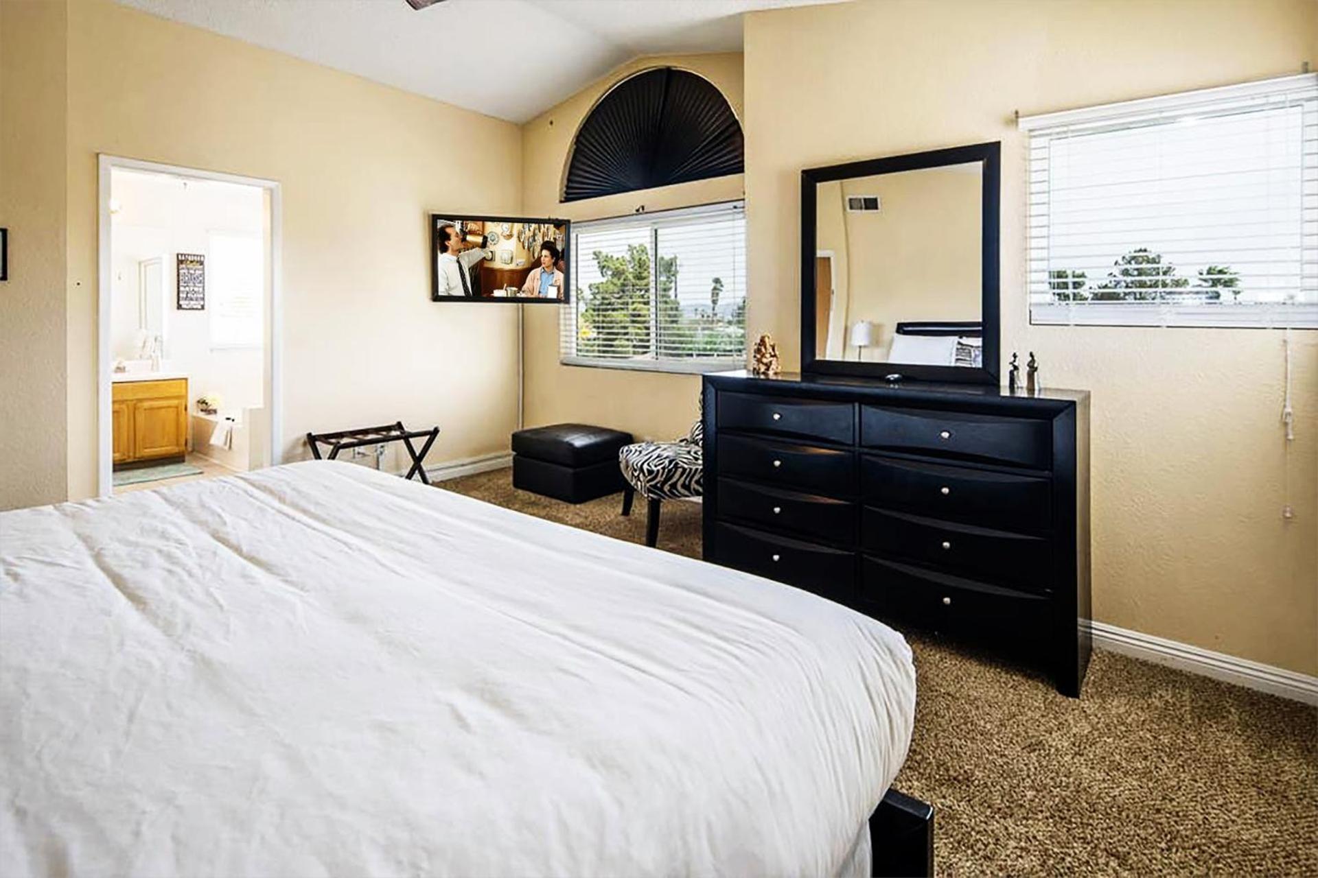 Vegas Getaway, Pool, Basket Ball, Games, Cook Holiday home Las Vegas