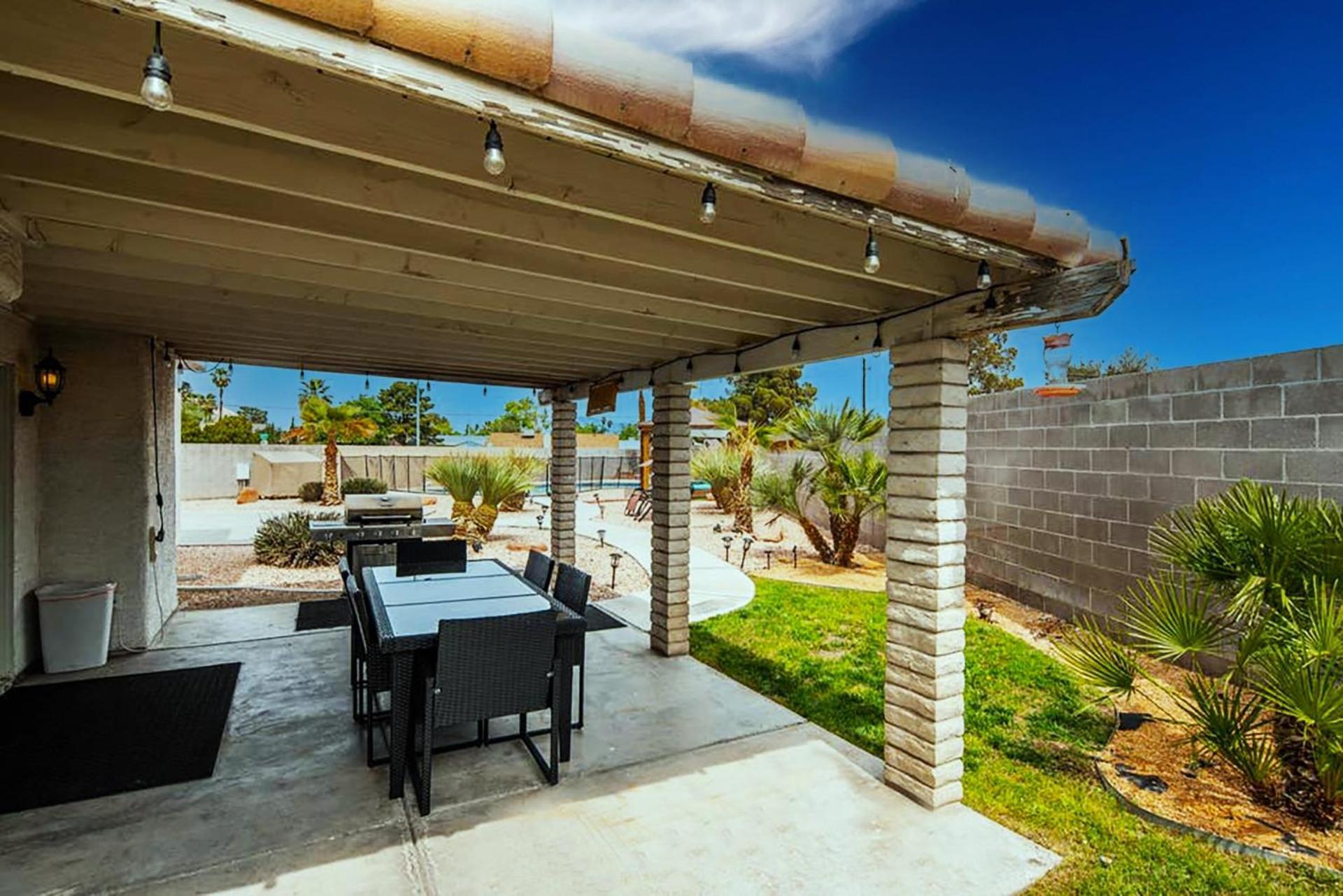 Holiday home Vegas Getaway, Pool, Basket Ball, Games, Cook *