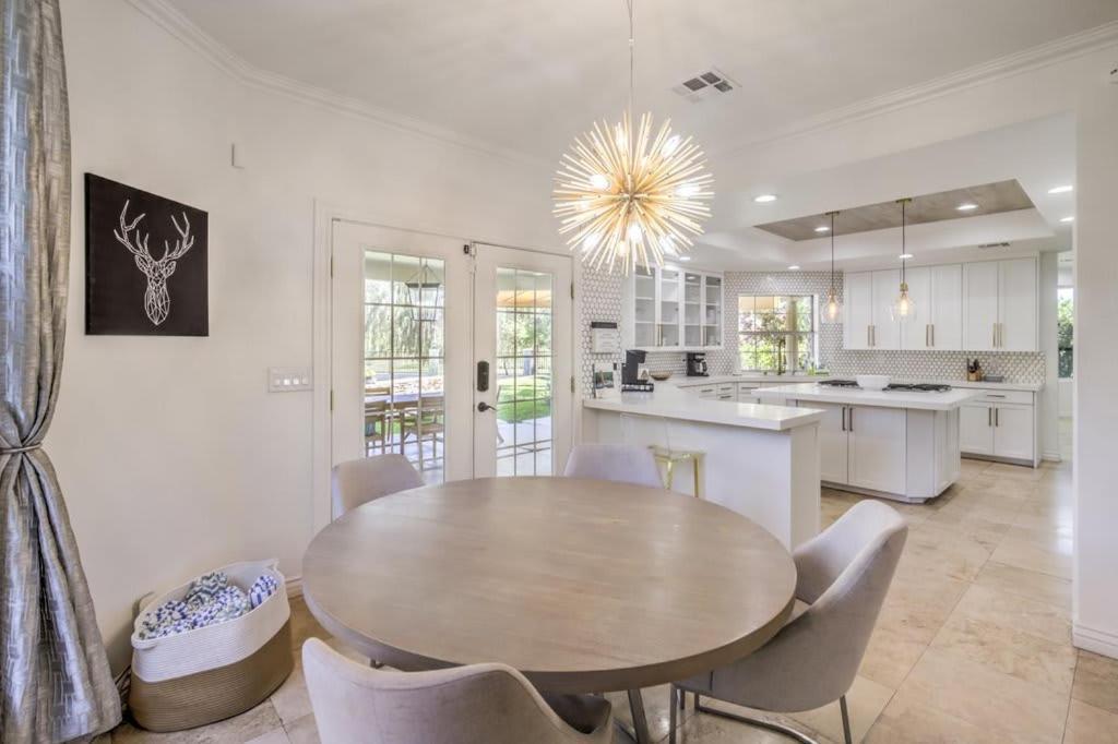 Greens- 5,700sf Luxury Vegas Pool Villa *