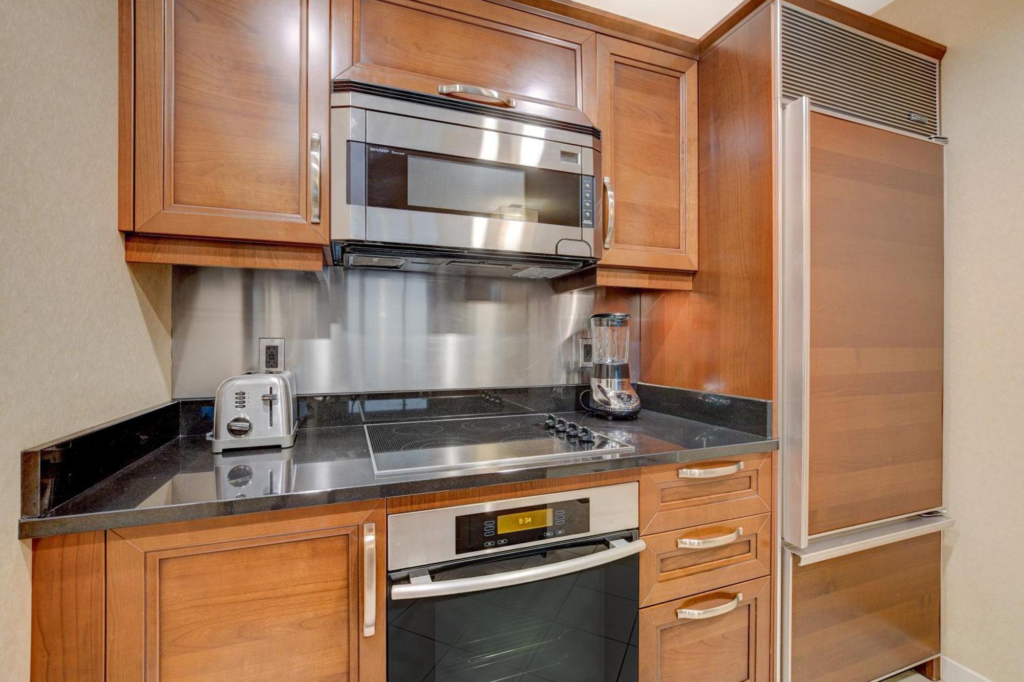 29Th Ph Mgm Signature Suite With A Massive Balcony Las Vegas