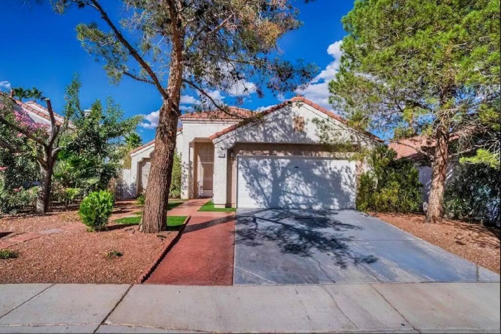 Pet Friendly Rancher With Pool/sw Vegas