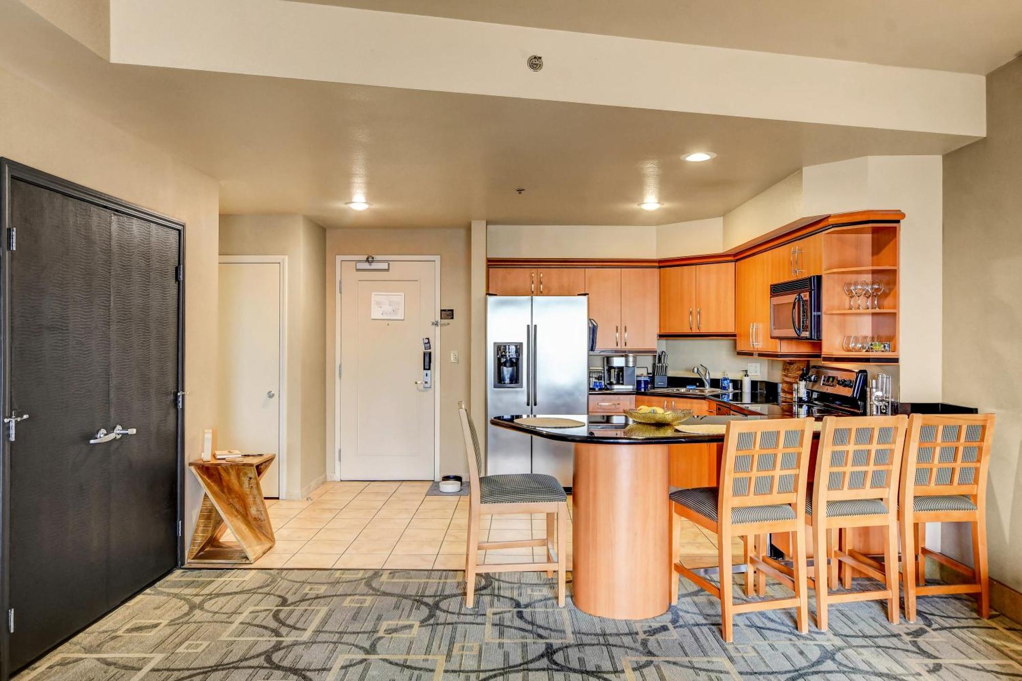 Aparthotel Diligence At The Platinum - No Fees And Free Parking