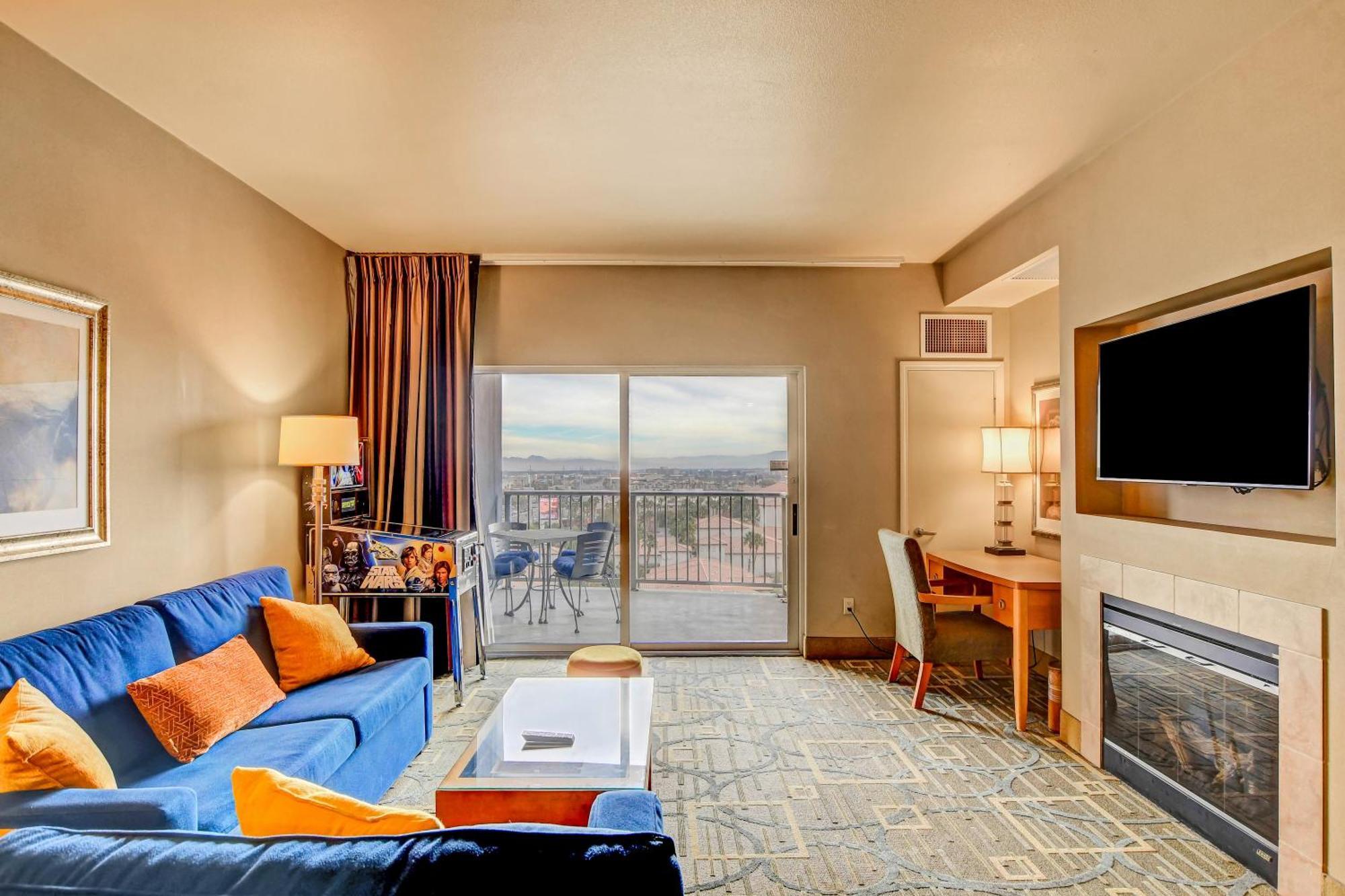 Diligence At The Platinum - No Fees And Free Parking *