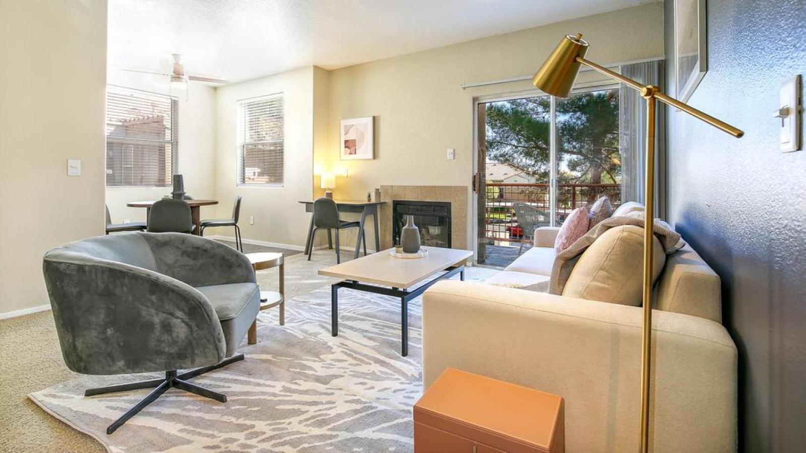 Landing - Modern With Amazing Amenities Apartment