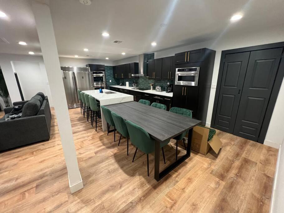 Villa The Peacock - 8 Bdr 4 Bth 14 Bds