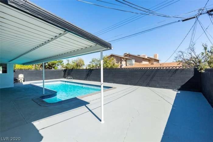 Close To Strip, King Beds, Pool, Bbq, Modern Las Vegas