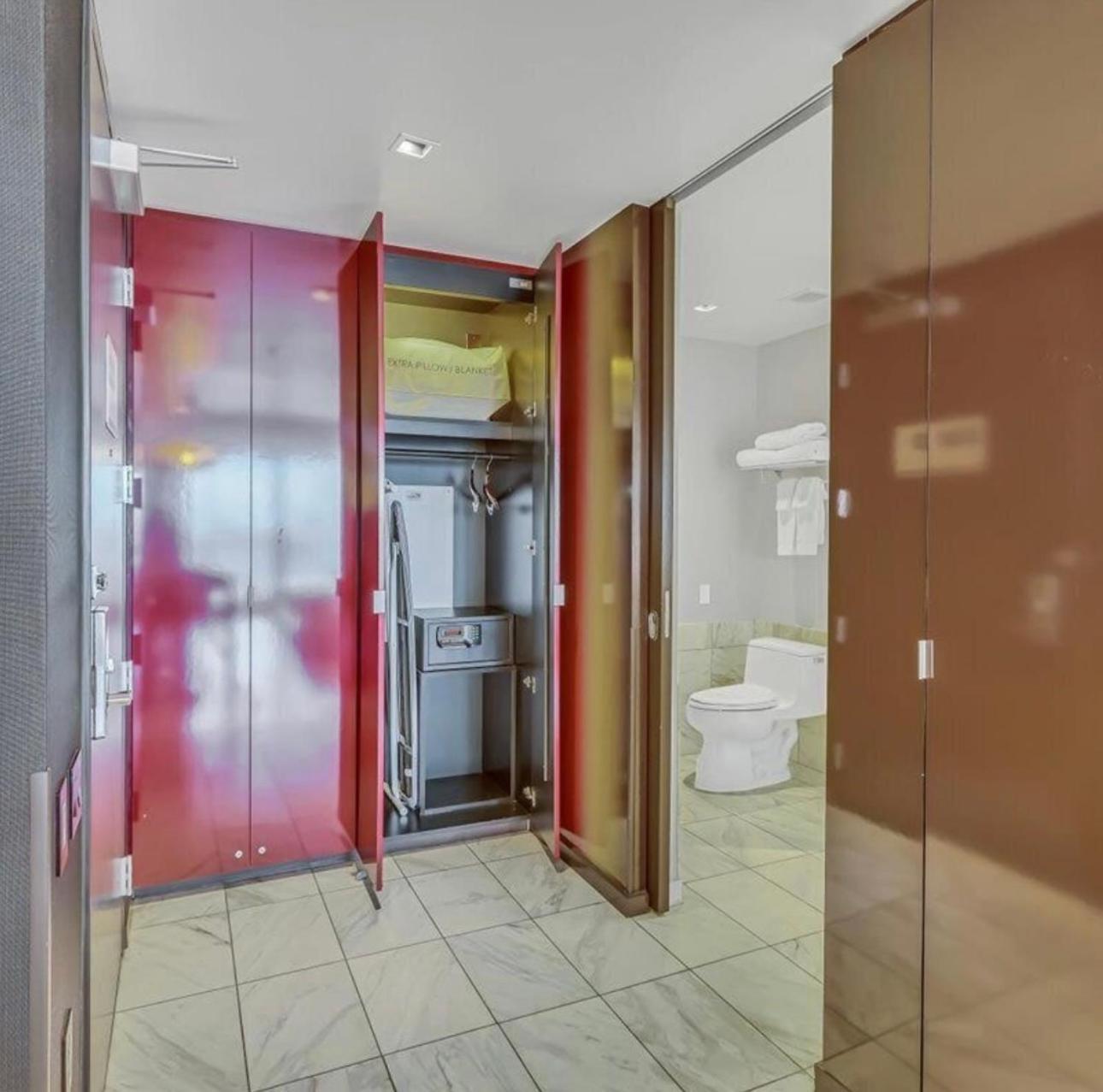 Hotel Palms Place Residential Tower 5*