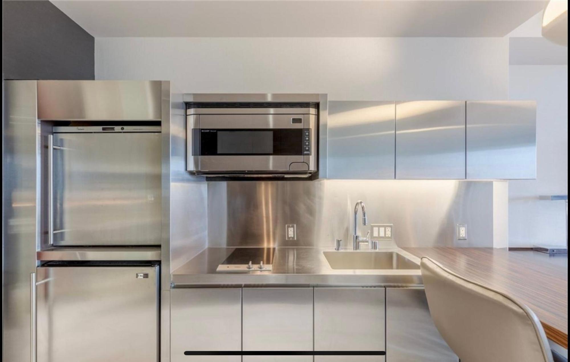 Palms Place Residential Tower 5*