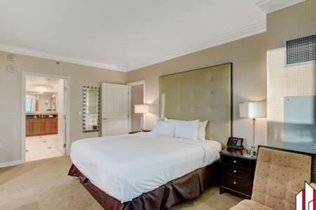 Mgm Signature-07-802 1br 2ba Balcony *