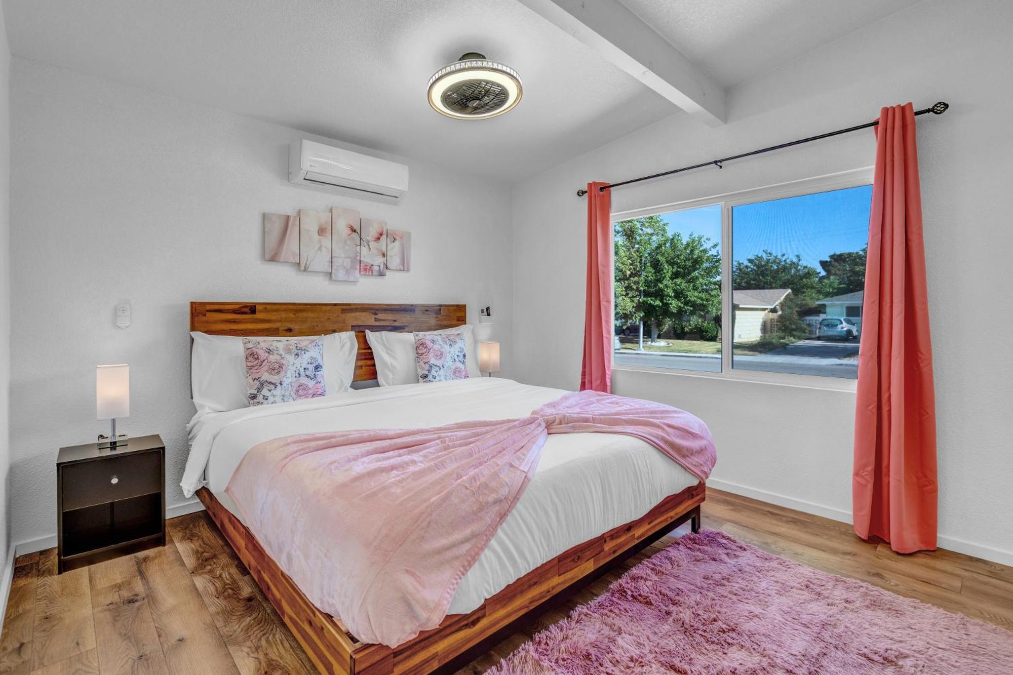 Spacious Remodeled Retreat Haven Las Vegas