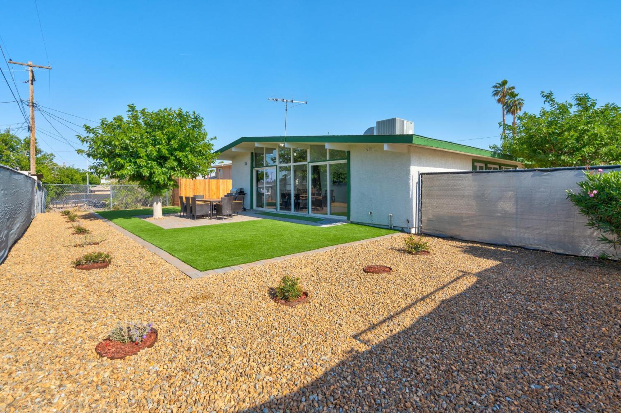 Spacious Remodeled Retreat Haven