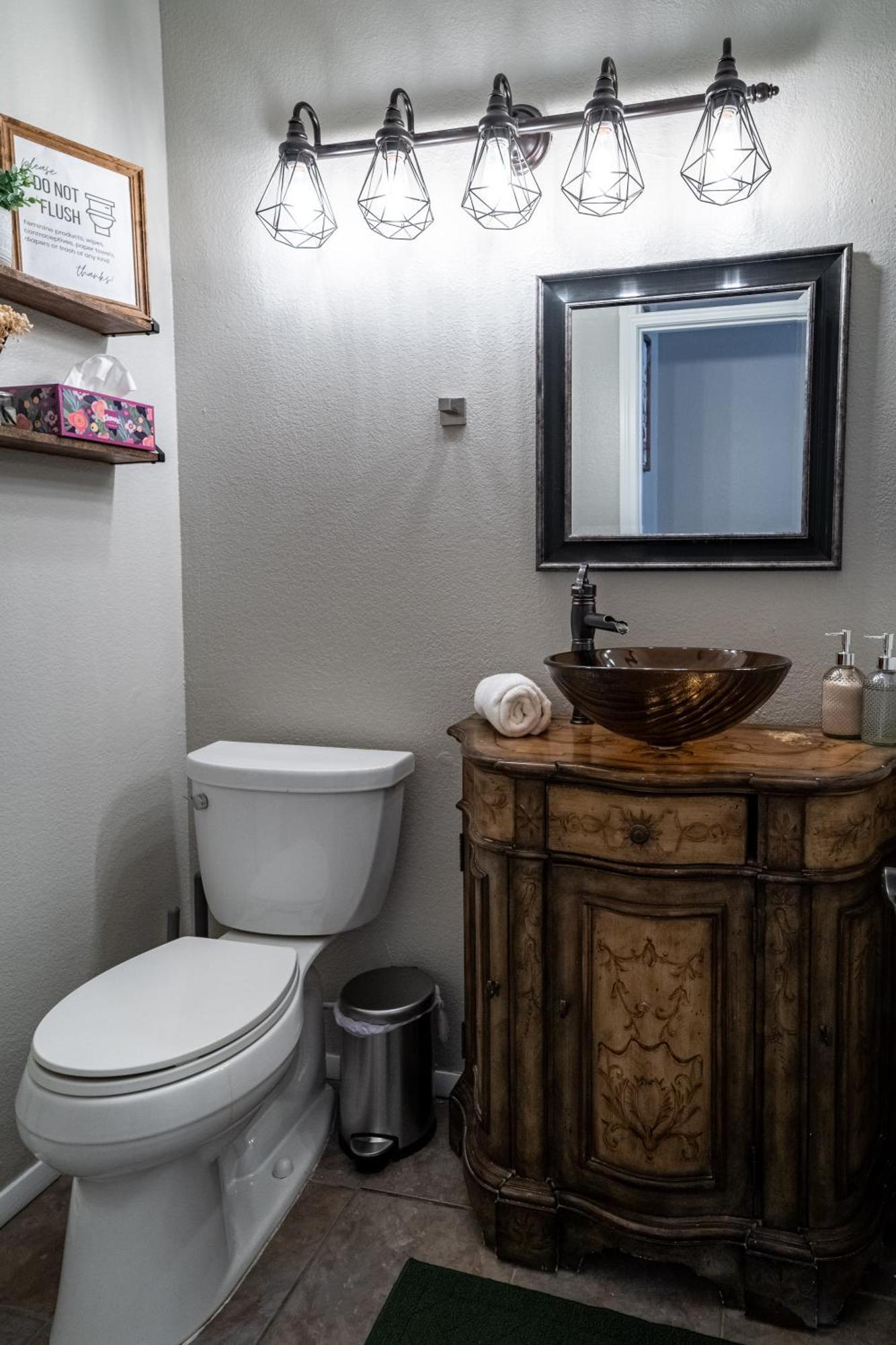 5br 3ba Family Friendly Entire W Pool, Spa, Games, Tvs, And *