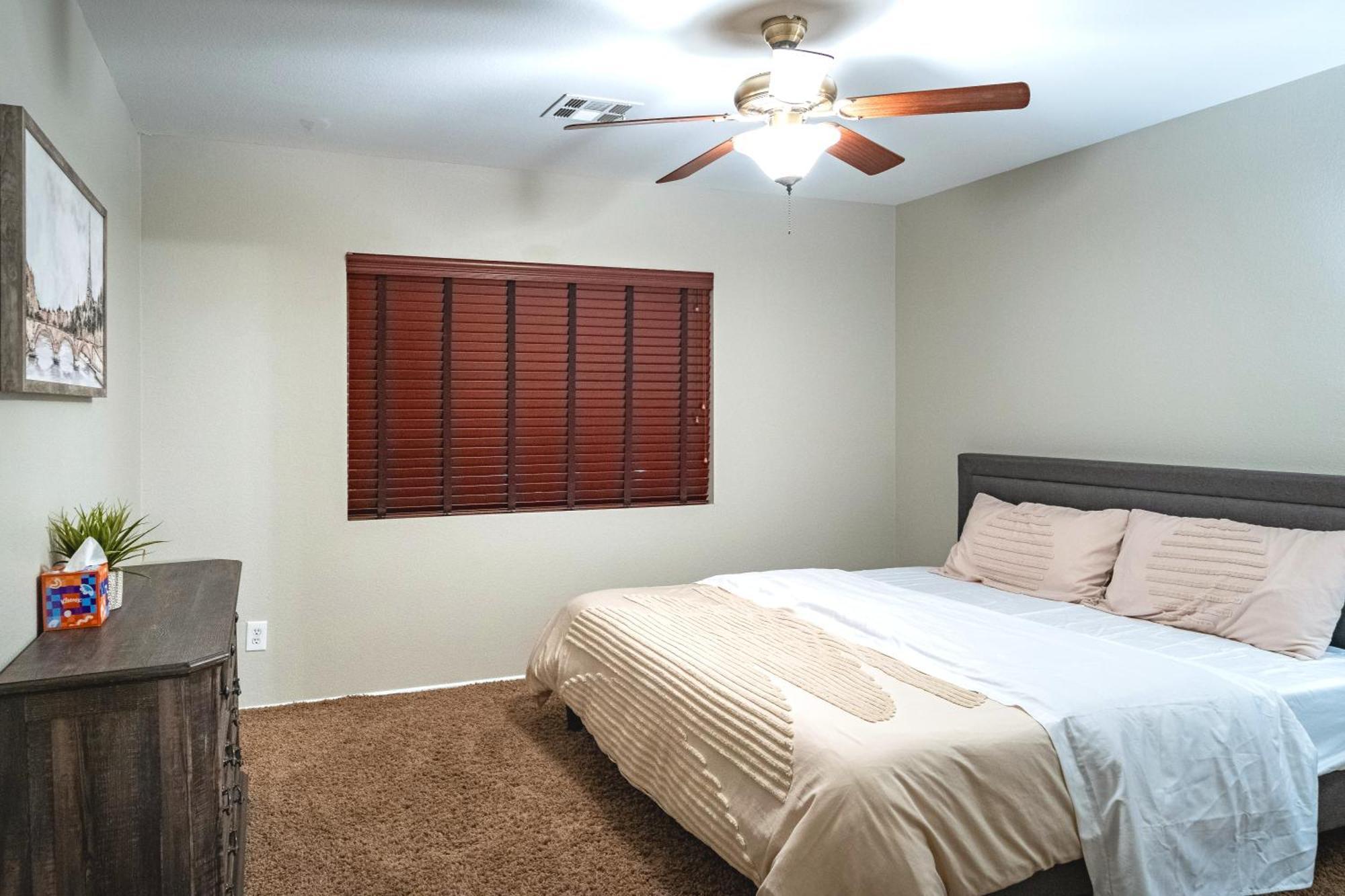 Villa 5br 3ba Family Friendly Entire W Pool, Spa, Games, Tvs, And *