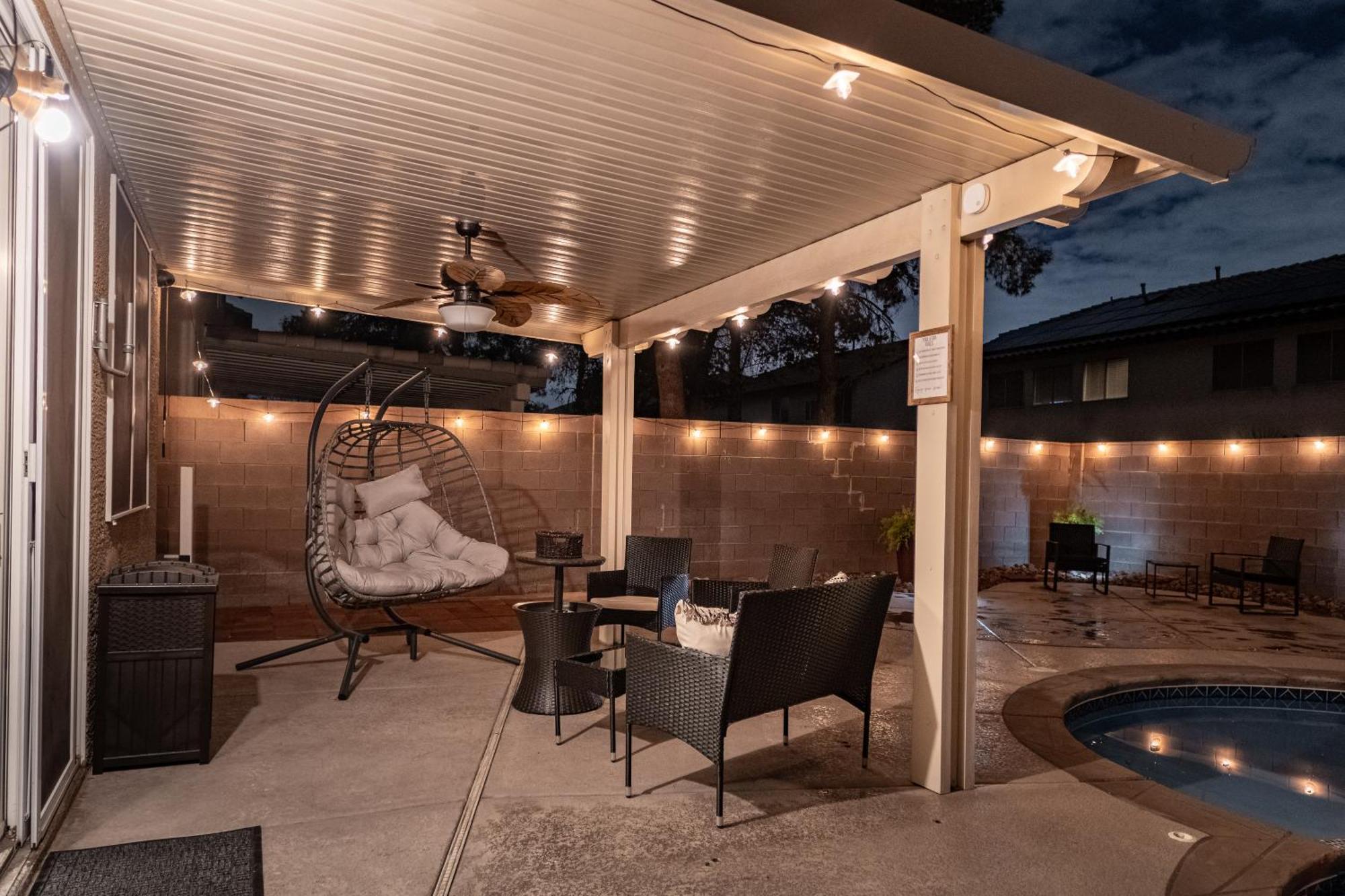 5br 3ba Family Friendly Entire W Pool, Spa, Games, Tvs, And *