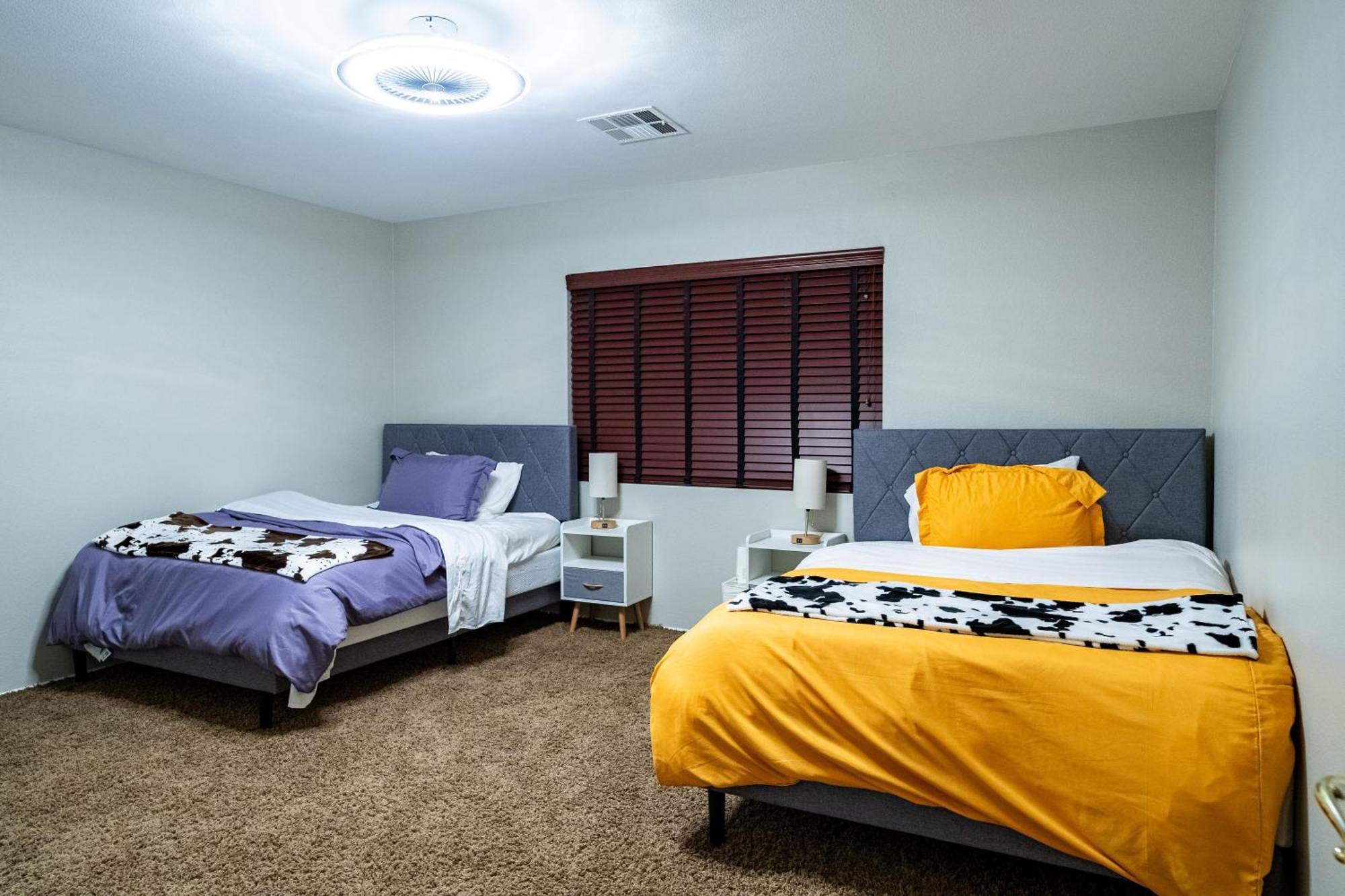 5br 3ba Family Friendly Entire W Pool, Spa, Games, Tvs, And Villa Las Vegas