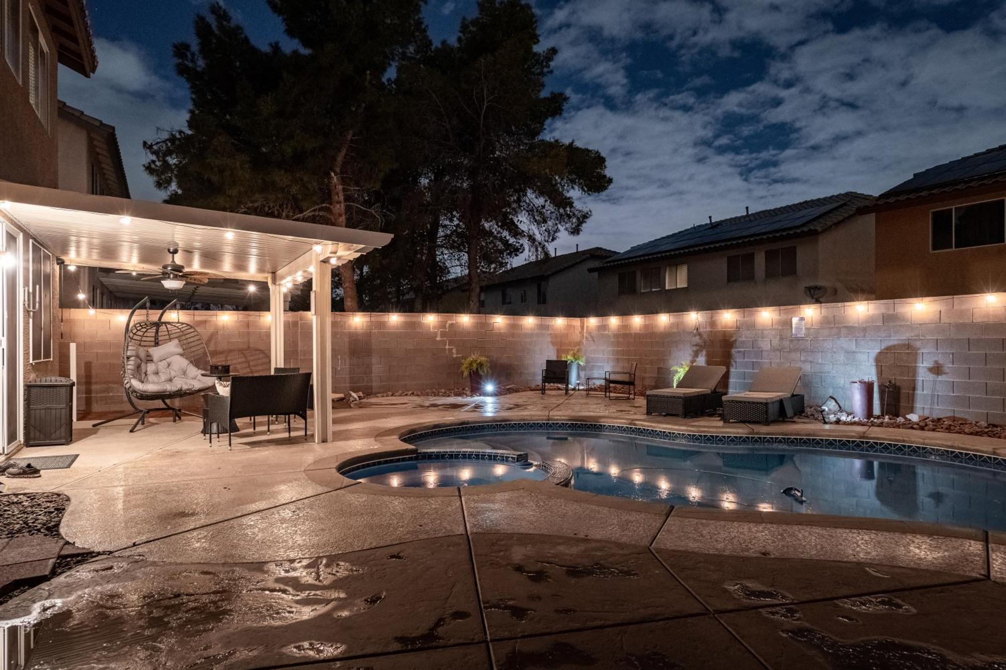 Villa 5br 3ba Family Friendly Entire W Pool, Spa, Games, Tvs, And *