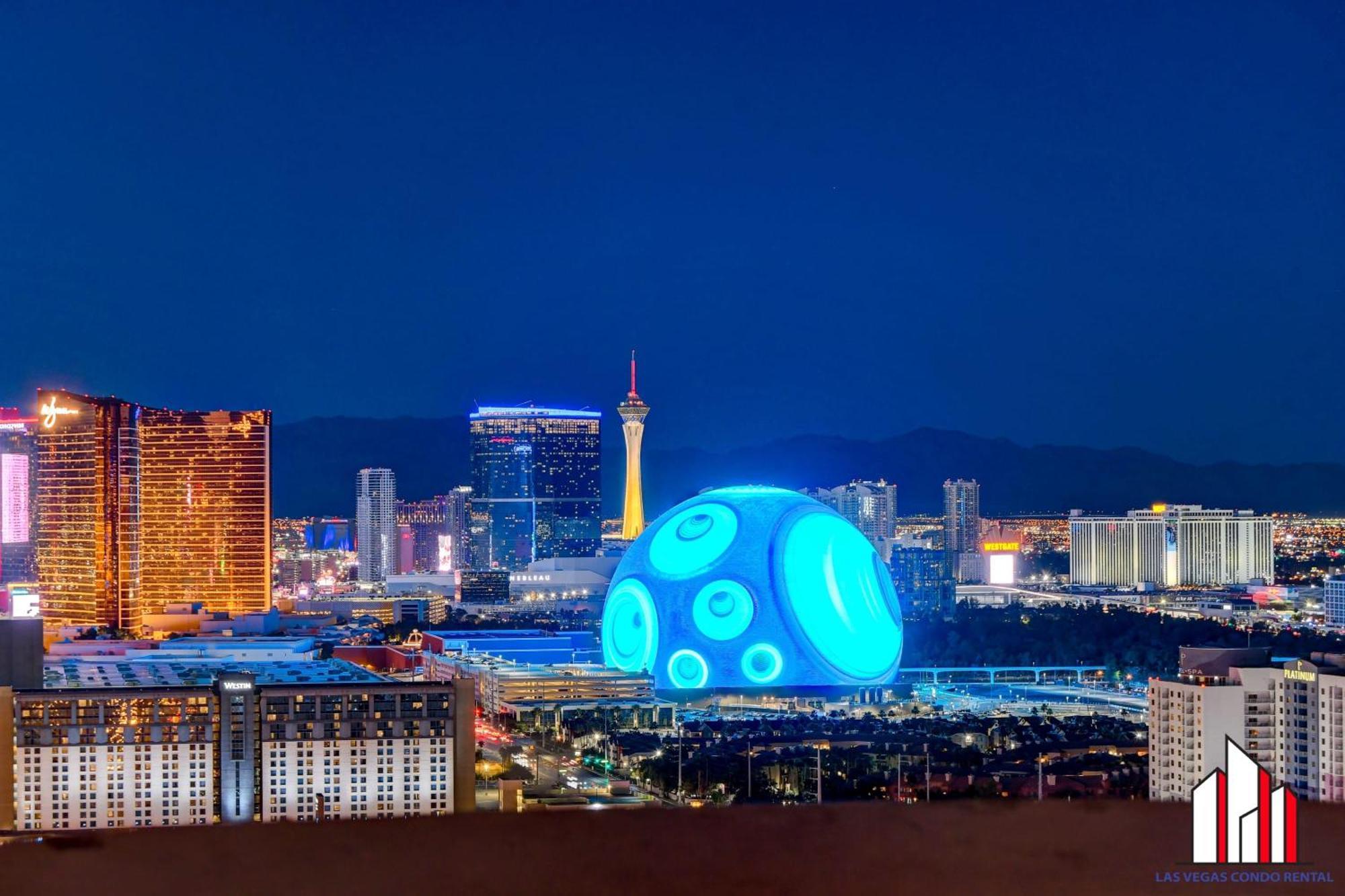 Mgm Signature-27-805 F1 Track & Strip View Balcony Holiday home Las Vegas