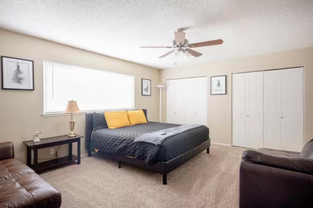 Pool 4 Bedroom 2 Bath Close To Strip *