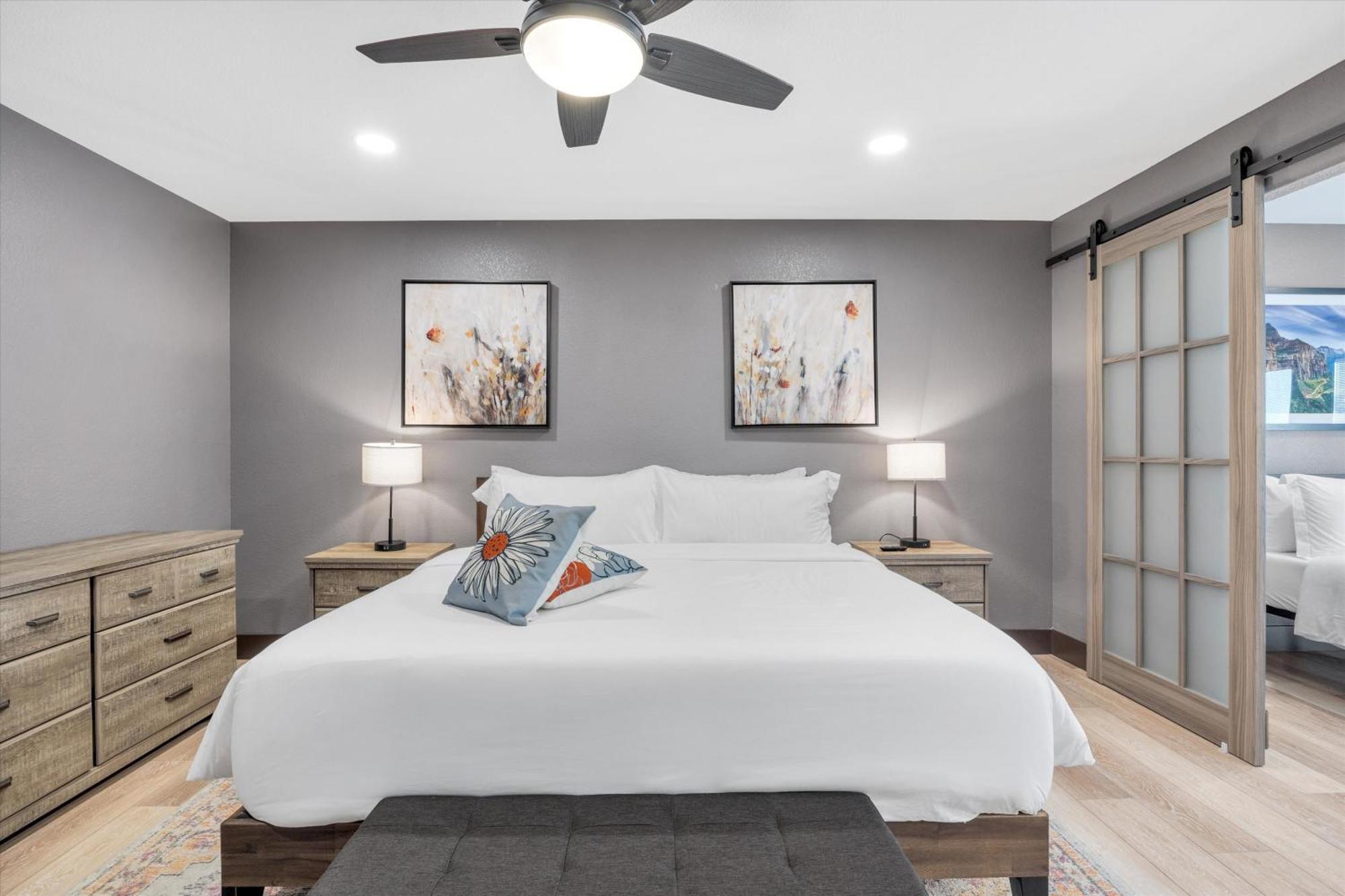 Luxury With Pool And Villa Las Vegas