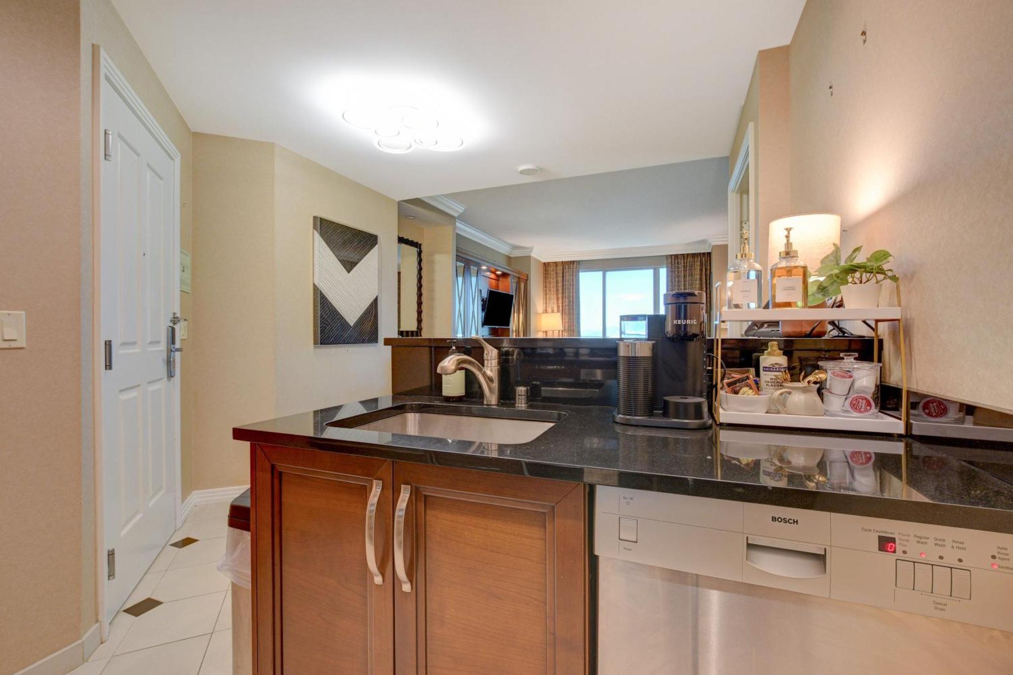 Aparthotel Luxe 1br 2bth Mgm Signature Balcony Las Vegas