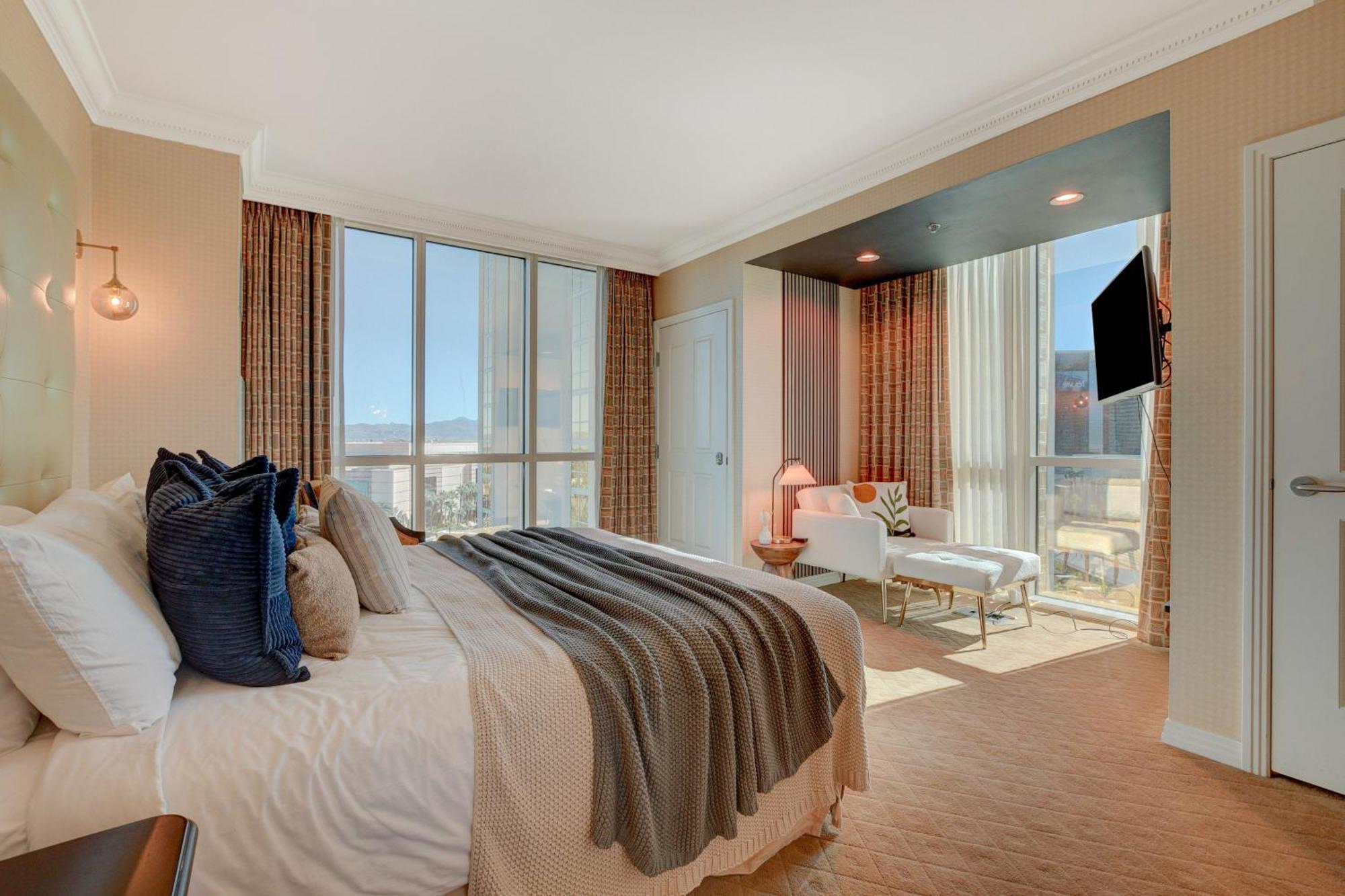 Luxe 1br 2bth Mgm Signature Balcony *