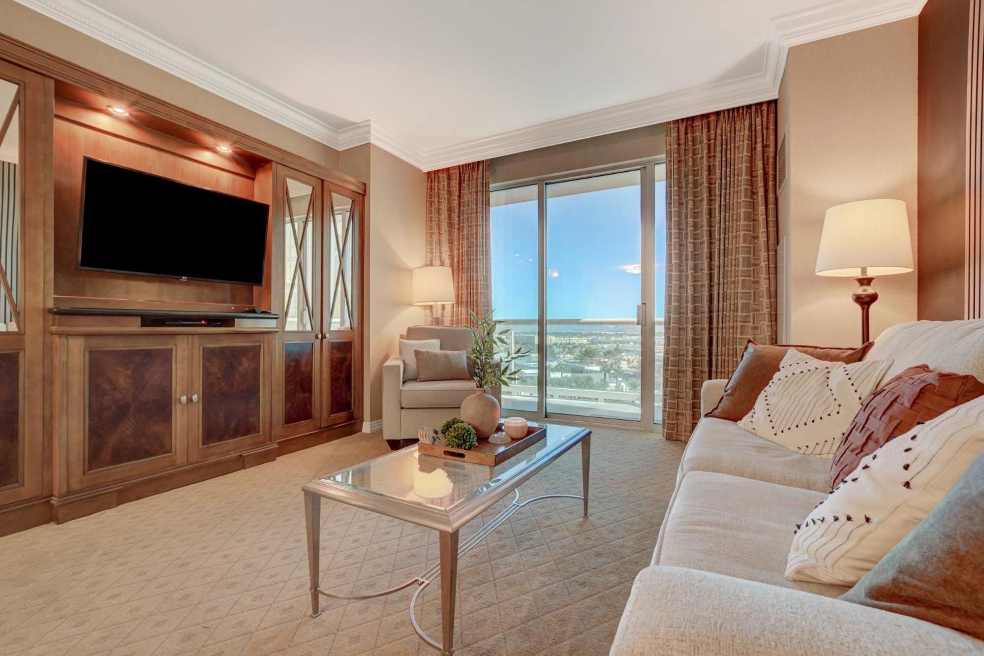 Luxe 1br 2bth Mgm Signature Balcony