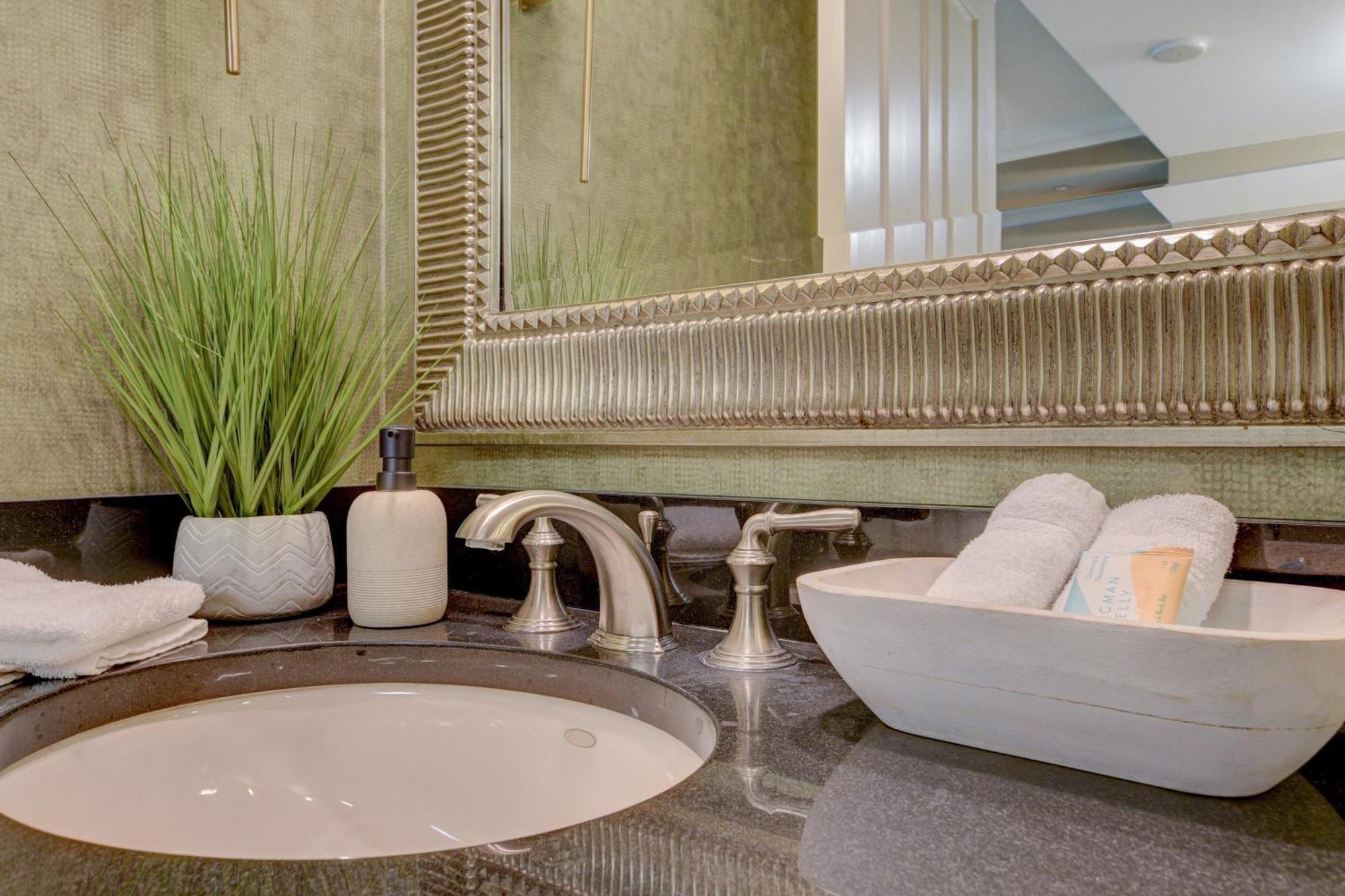 Aparthotel Luxe 1br 2bth Mgm Signature Balcony Las Vegas