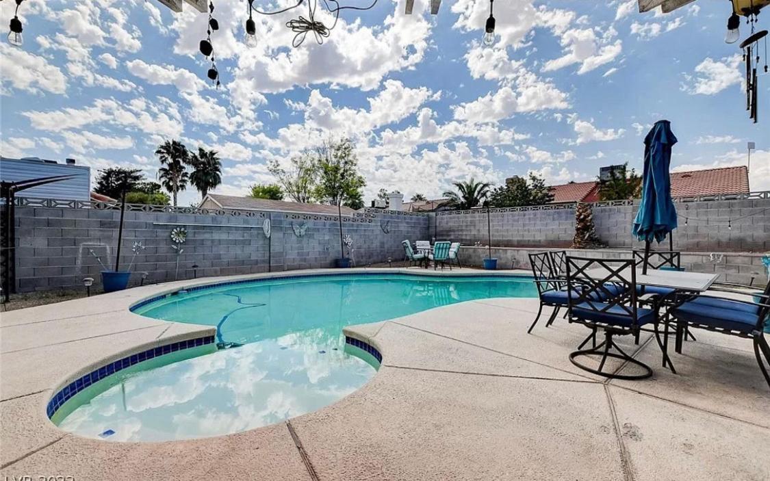 Staycation Near Flamingo Road Holiday home *