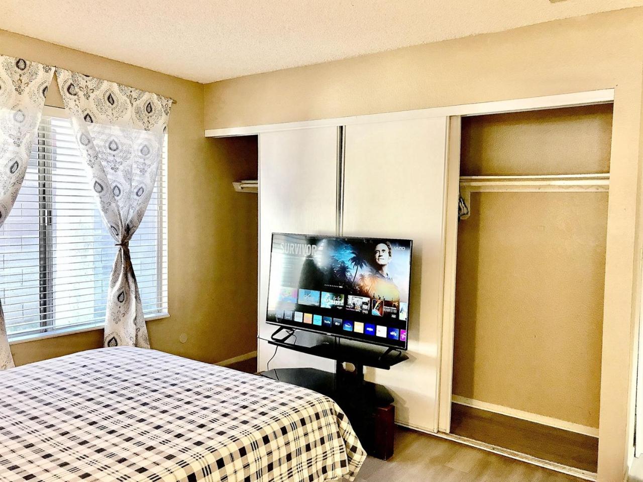 Independent Bedroom With Private Bathroom#2 Guest house *