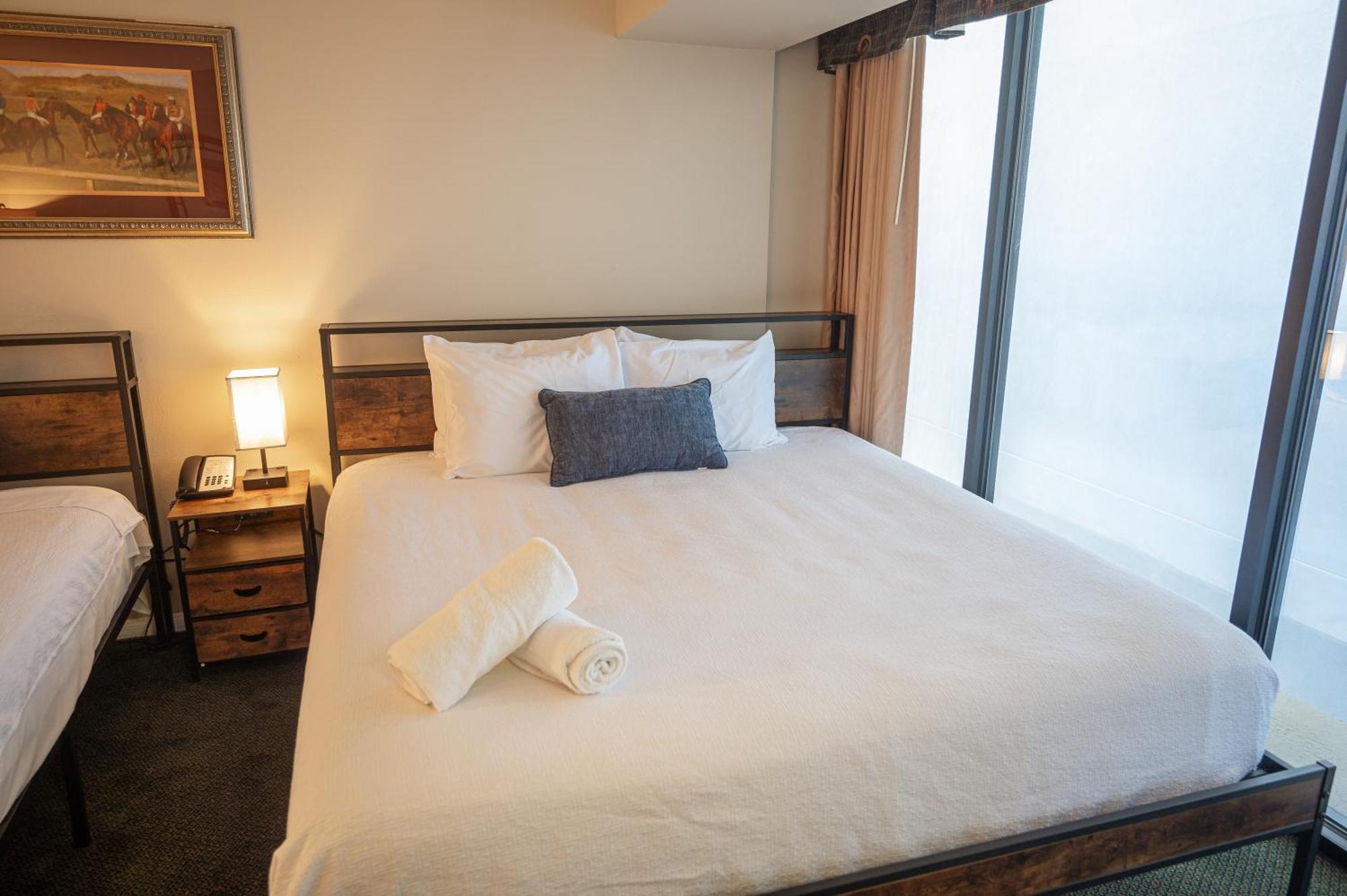 Penthouse On The Strip - 6 Comfy Beds!!! *