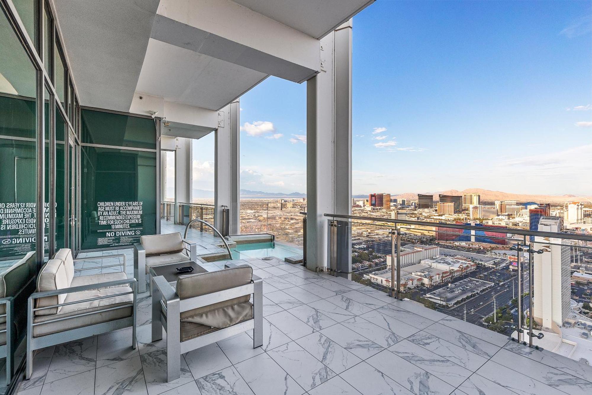 Stripviewsuites Ultimate Luxury Penthouses Full Strip View & Balcony Aparthotel *