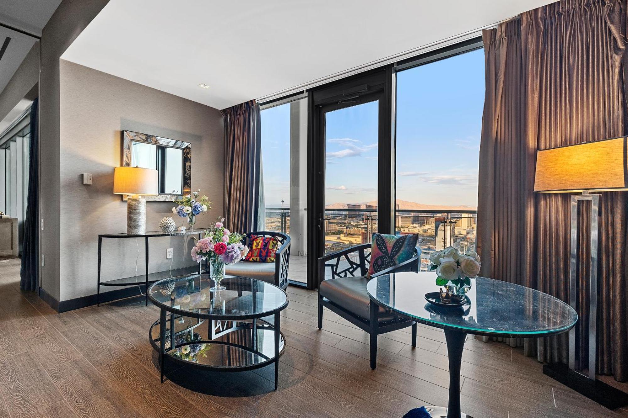 Stripviewsuites Ultimate Luxury Penthouses Full Strip View & Balcony Aparthotel