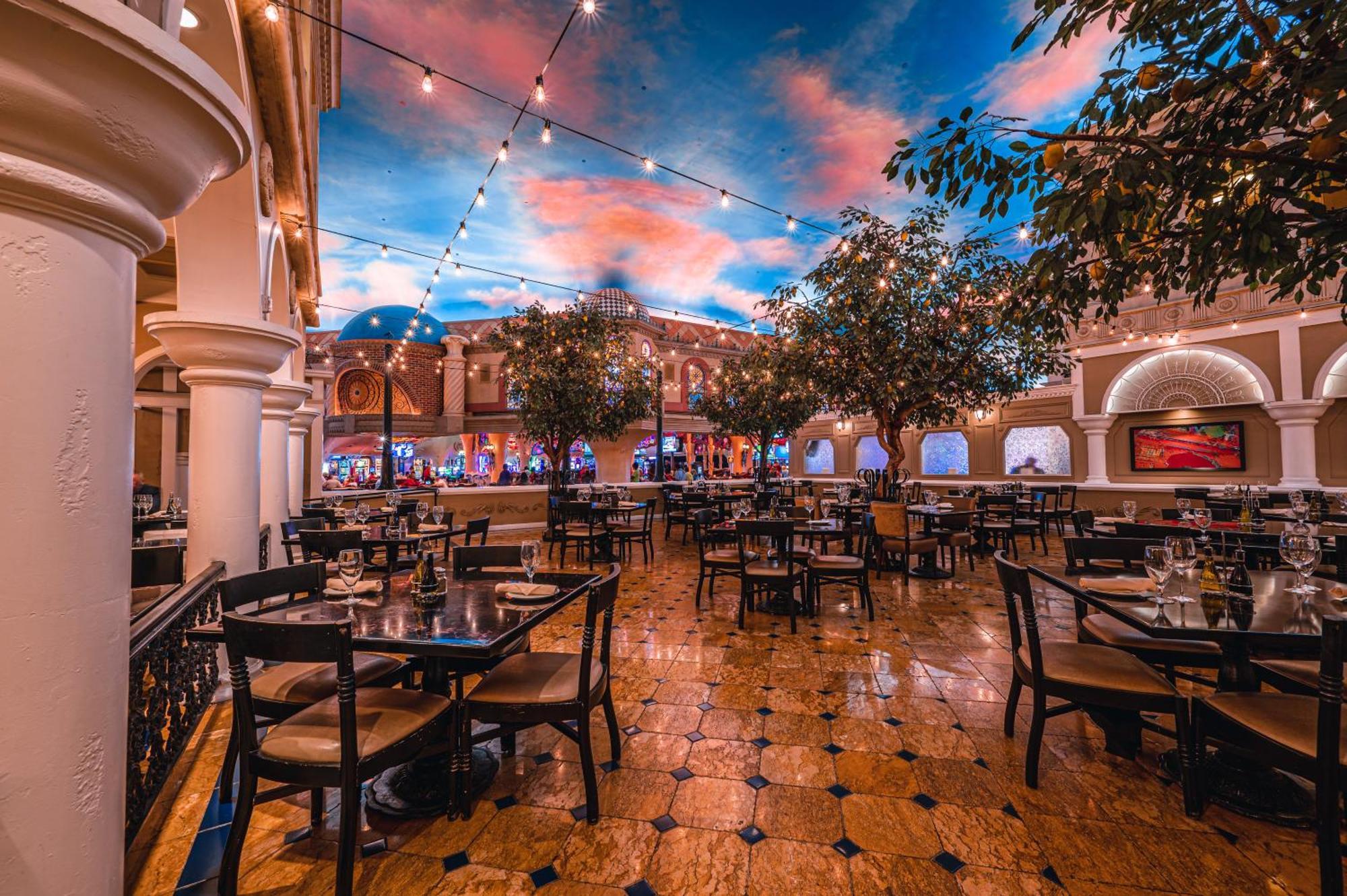 Sunset Station & Casino Hotel 4*