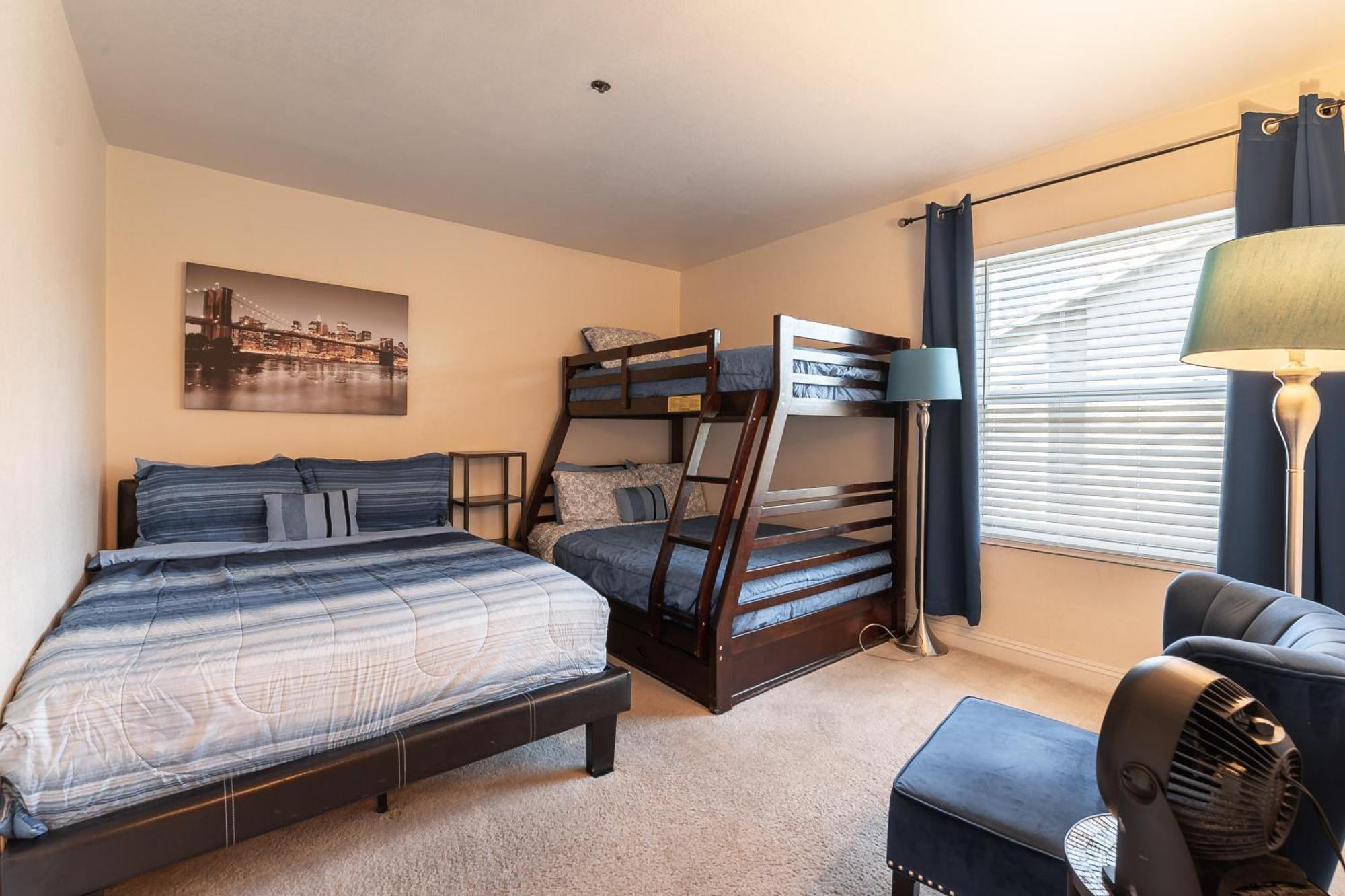 Apartment Rio-adjacent 2br Pool, Gym, Free Parking Las Vegas