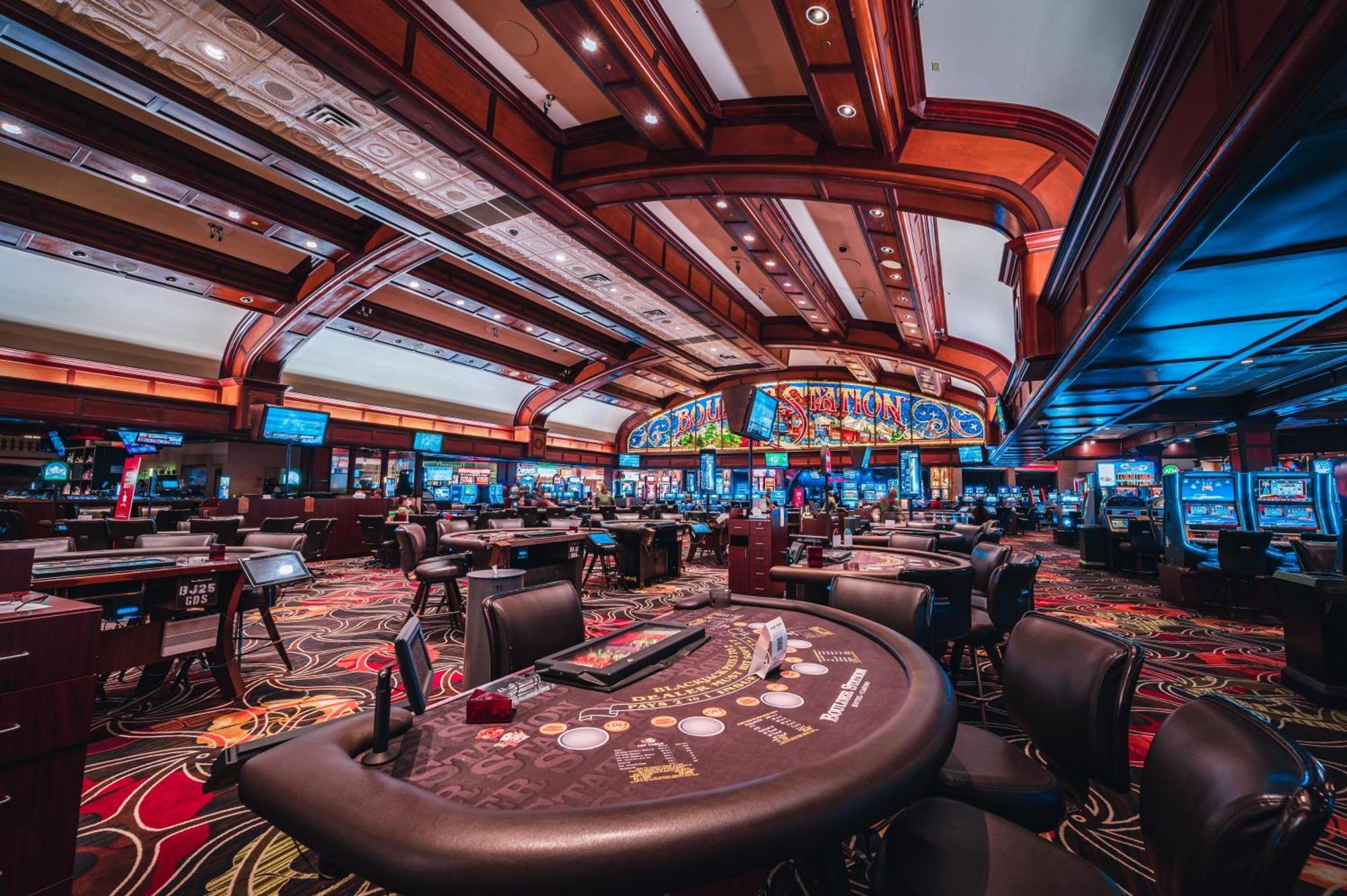 Boulder Station & Casino 3*