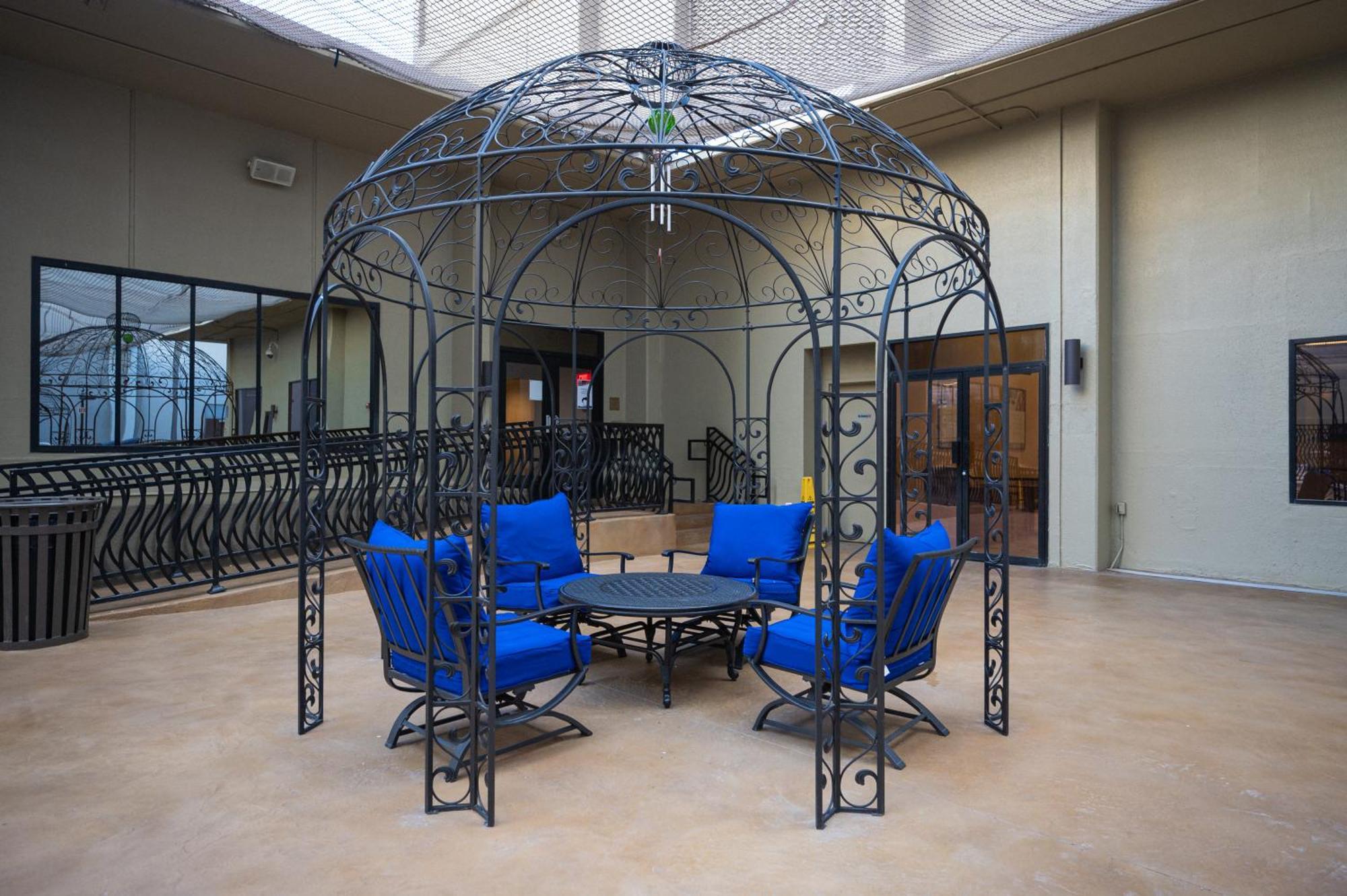 Penthouse On The Strip - 6 Comfy Beds!!! *