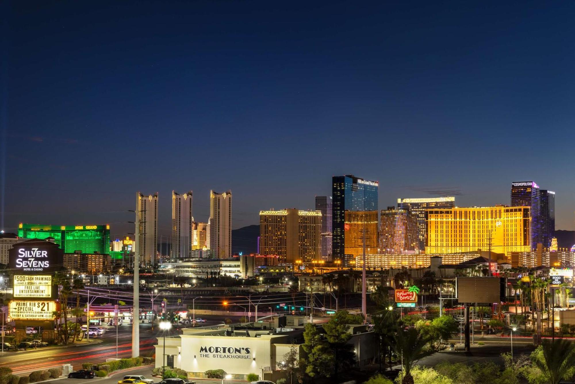 Doubletree By Hilton Vegas East Flamingo