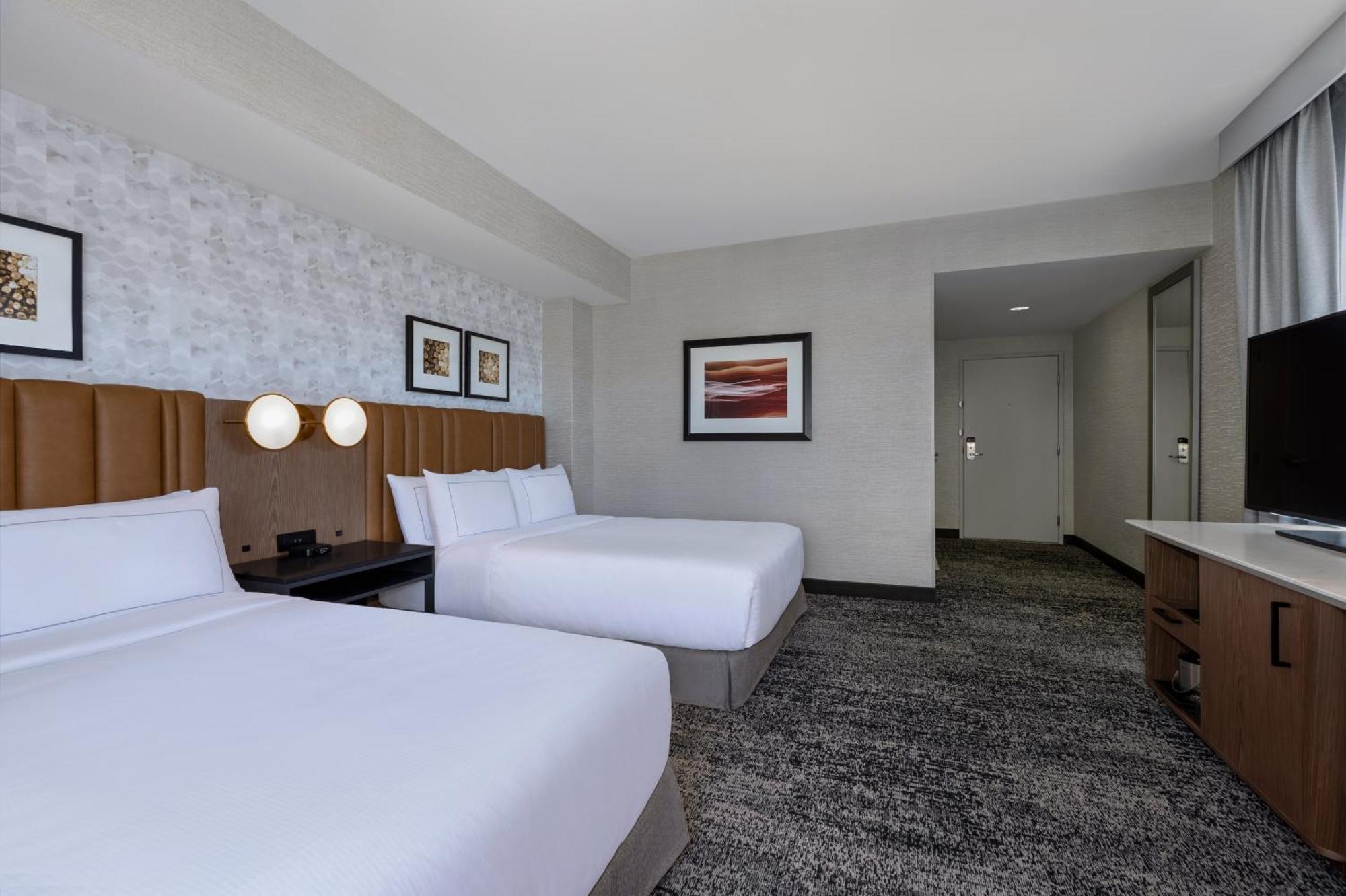 Hotel Doubletree By Hilton Vegas East Flamingo 4*