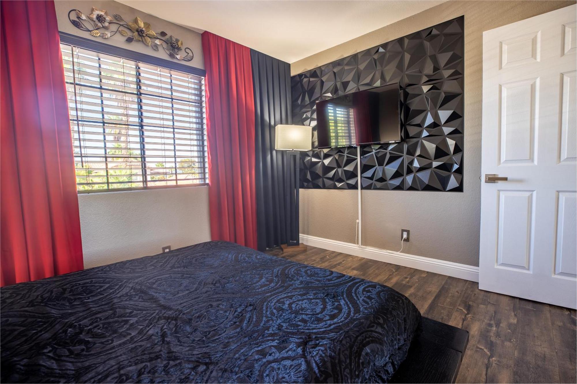 Holiday home 1800 Sqft House W/heated Pool Spa 13min From Strip Las Vegas